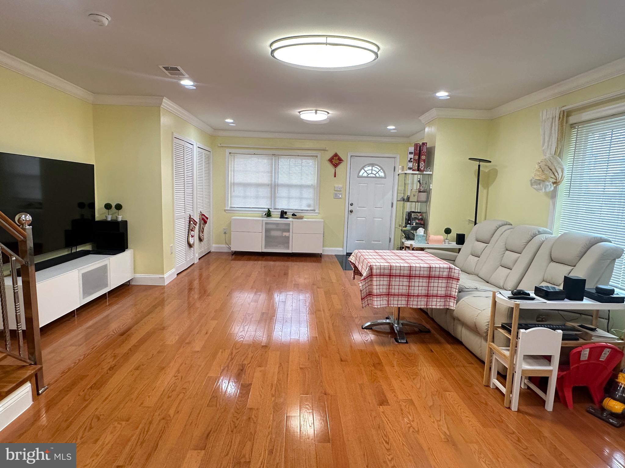 WHITMAN - Residential