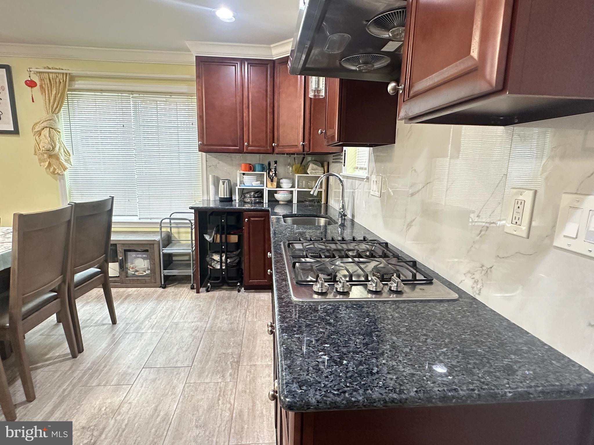 WHITMAN - Residential