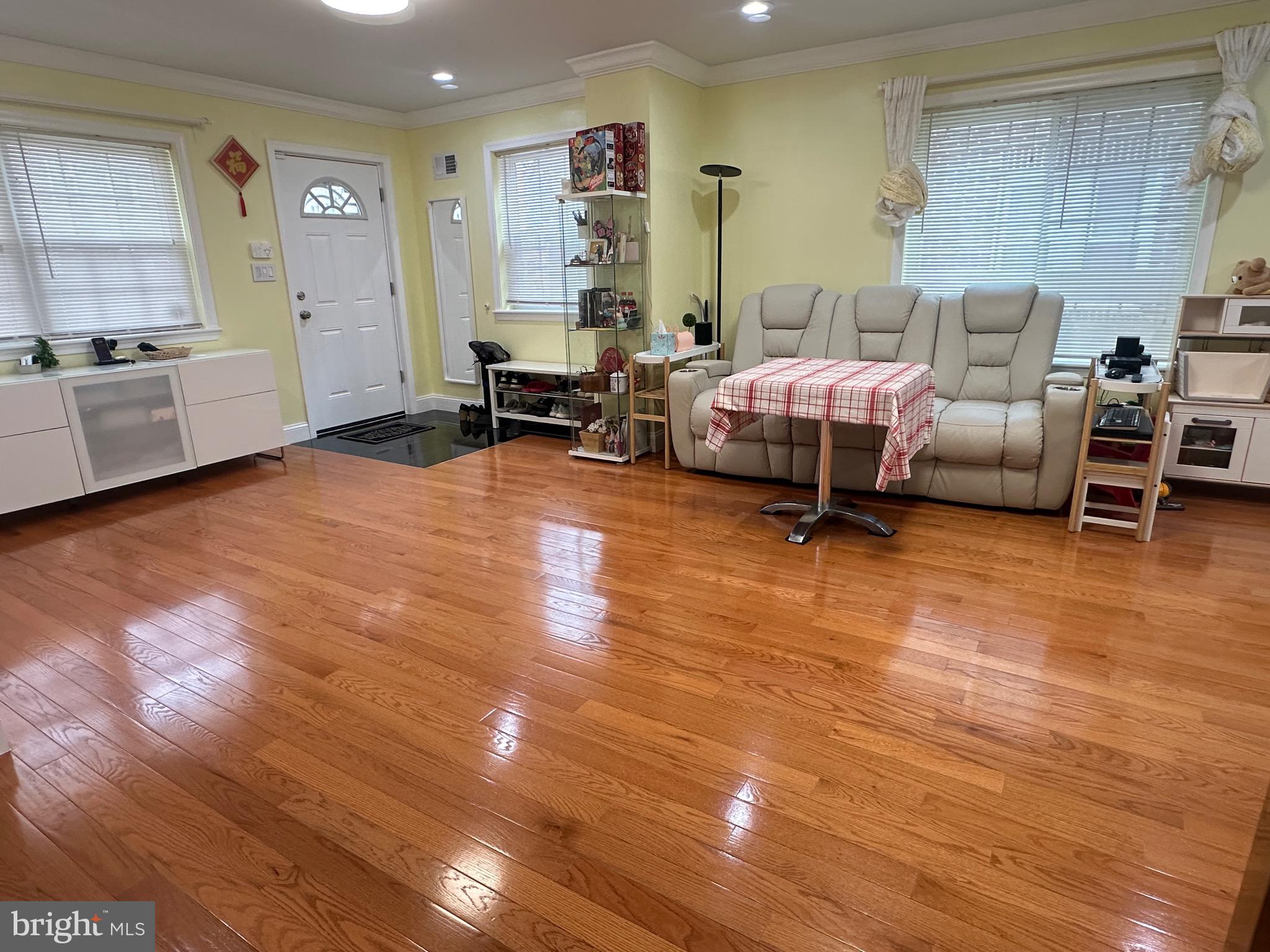 WHITMAN - Residential