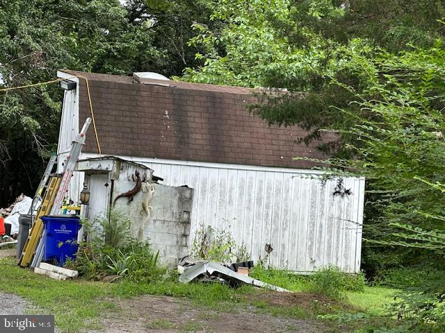 POOLESVILLE OUTSIDE - Residential