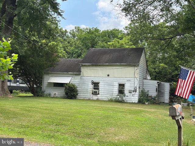 POOLESVILLE OUTSIDE - Residential