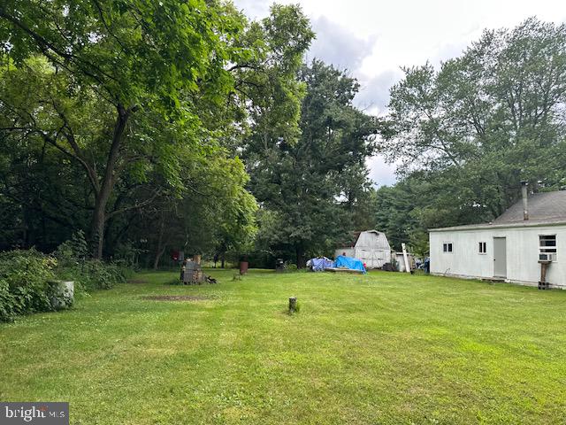 POOLESVILLE OUTSIDE - Residential