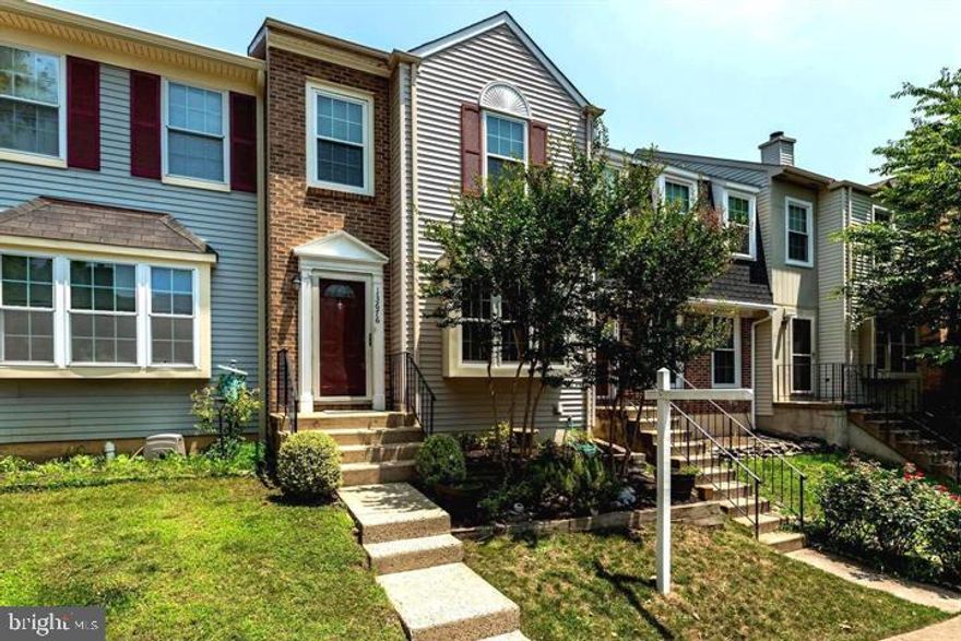 Wonderful Little Rocky Run home with many community amenities. Great location near major commuting routes: Routes 29, 28 and I- 66, with Fairlakes, Clifton and Fairfax just minutes away.  Close to shopping, libraries, parks and schools. Many updates throughout the house with a stainless  and granite kitchen, a totally remodeled lower level, which can serve as potential fourth bedroom and luxury full bathroom. Lower level has it's own entry and access to the fenced in patio/yard. The deck just off the kitchen and breakfast room is a great space for relaxing, gardening and grilling!