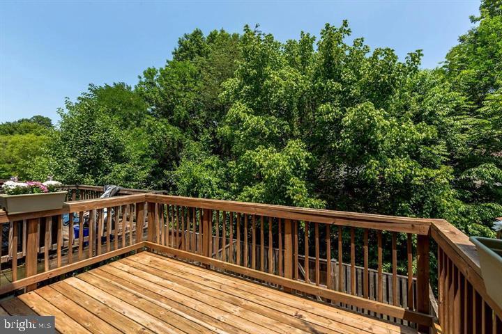 LITTLE ROCKY RUN - Residential Lease