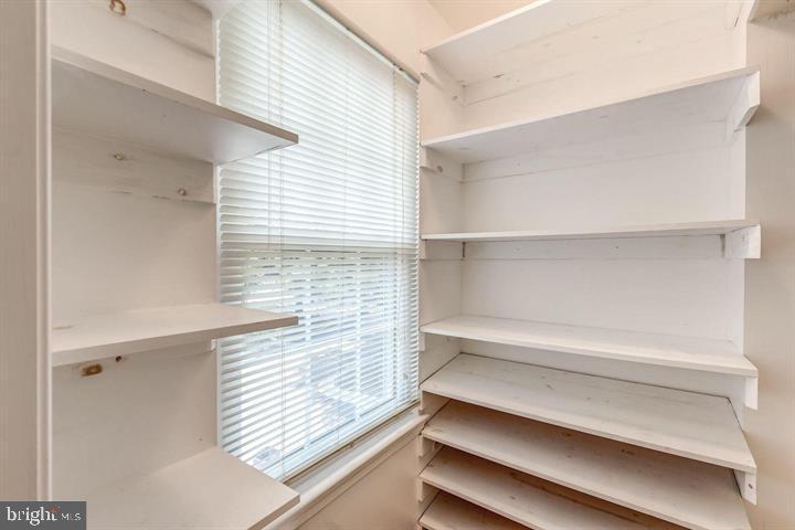 LITTLE ROCKY RUN - Residential Lease