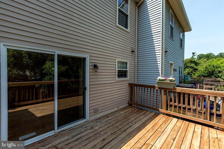 LITTLE ROCKY RUN - Residential Lease