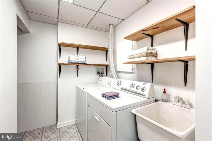 LITTLE ROCKY RUN - Residential Lease