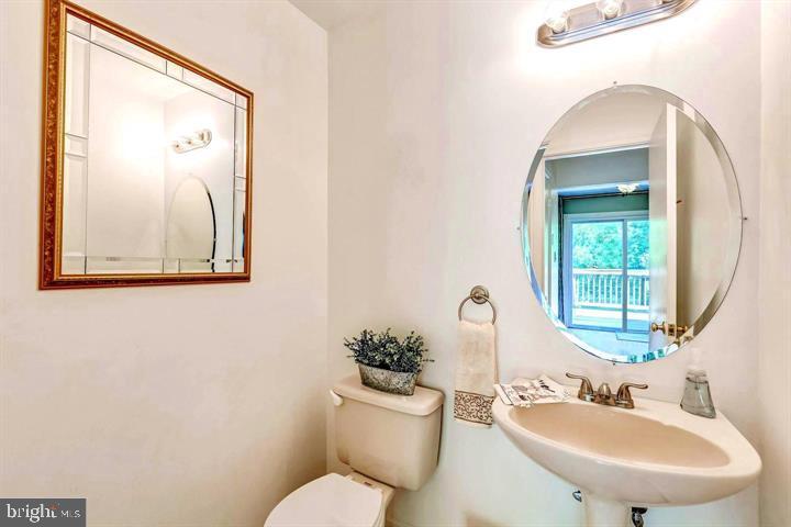 LITTLE ROCKY RUN - Residential Lease