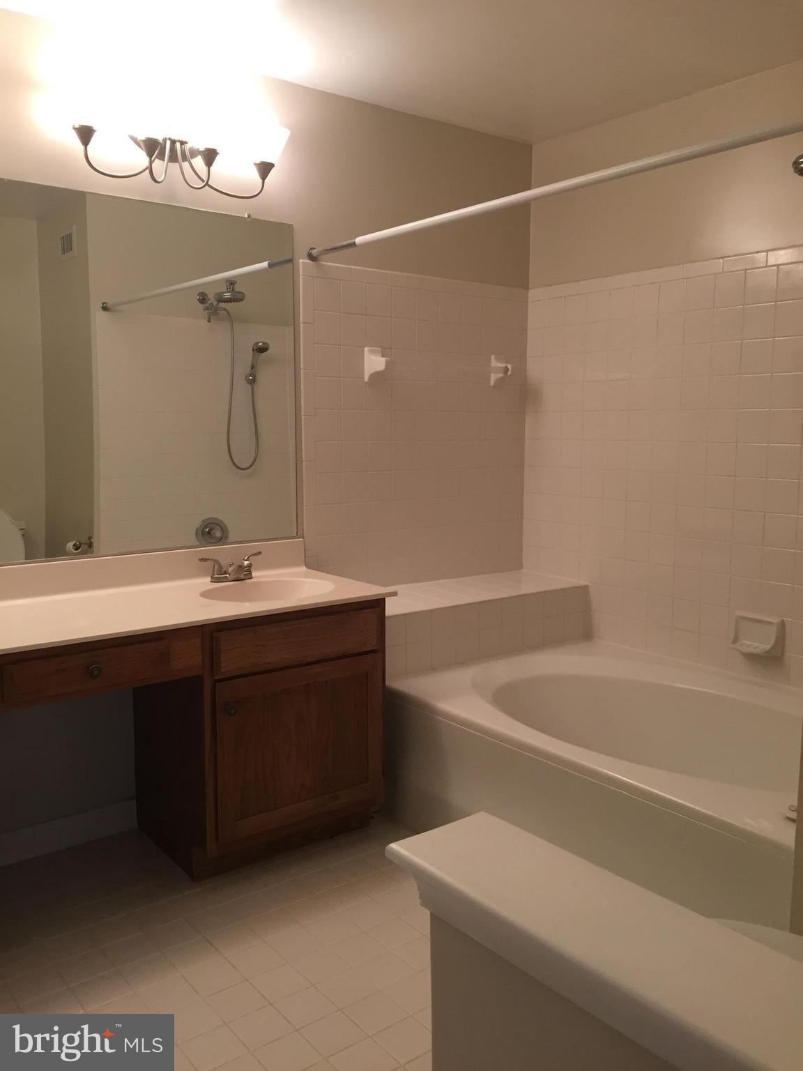 WILLOUGHBYS RIDGE - Residential Lease