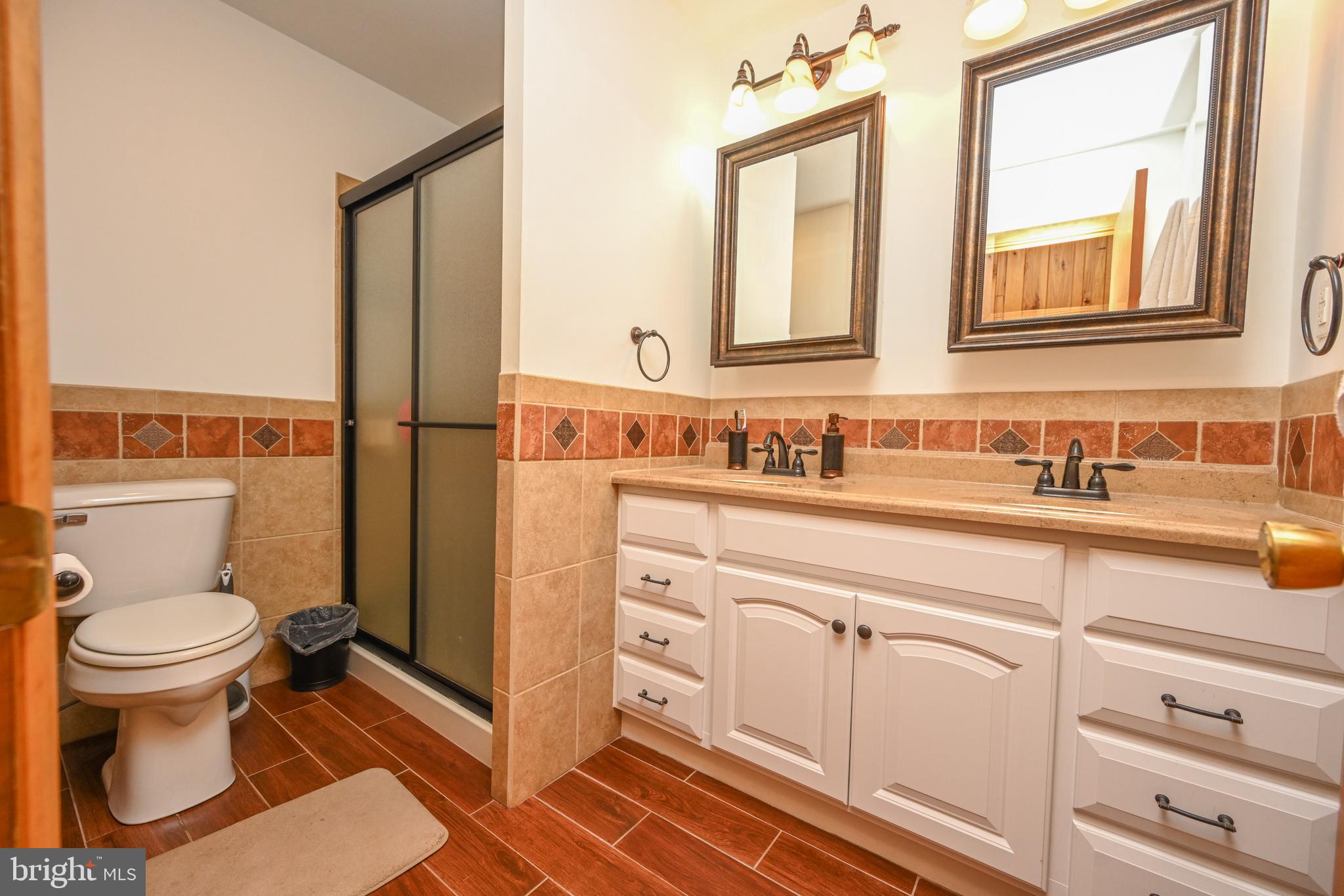 OAKLAND - Residential