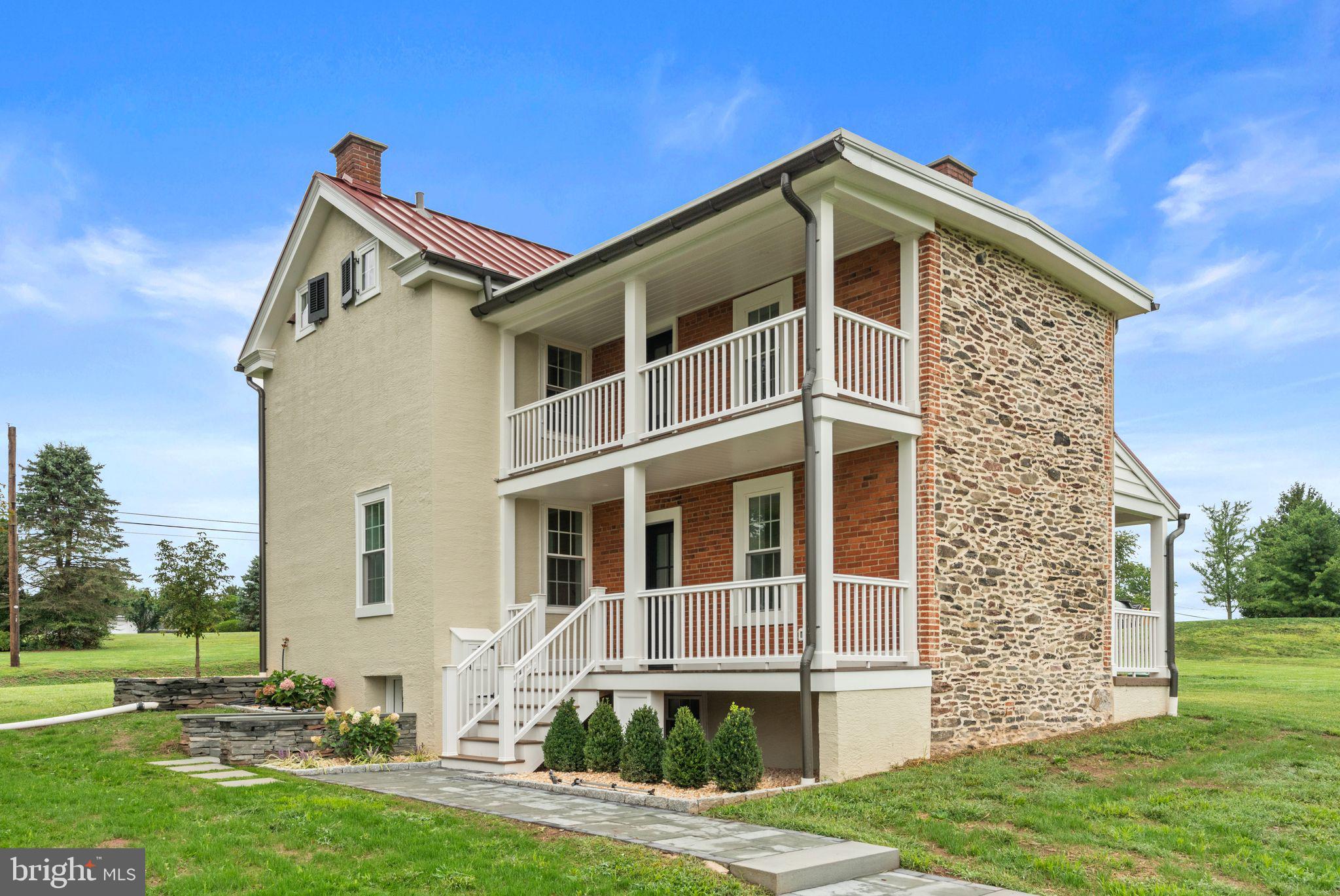 1121 DEER RUN ROAD