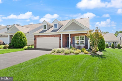 Photo of 20444 Bunker Hill Way, ASHBURN, VA 20147 (MLS # VALO2126726)