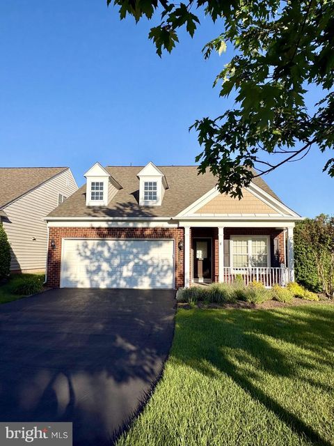 Photo of 20444 Bunker Hill Way, ASHBURN, VA 20147 (MLS # VALO2126726)