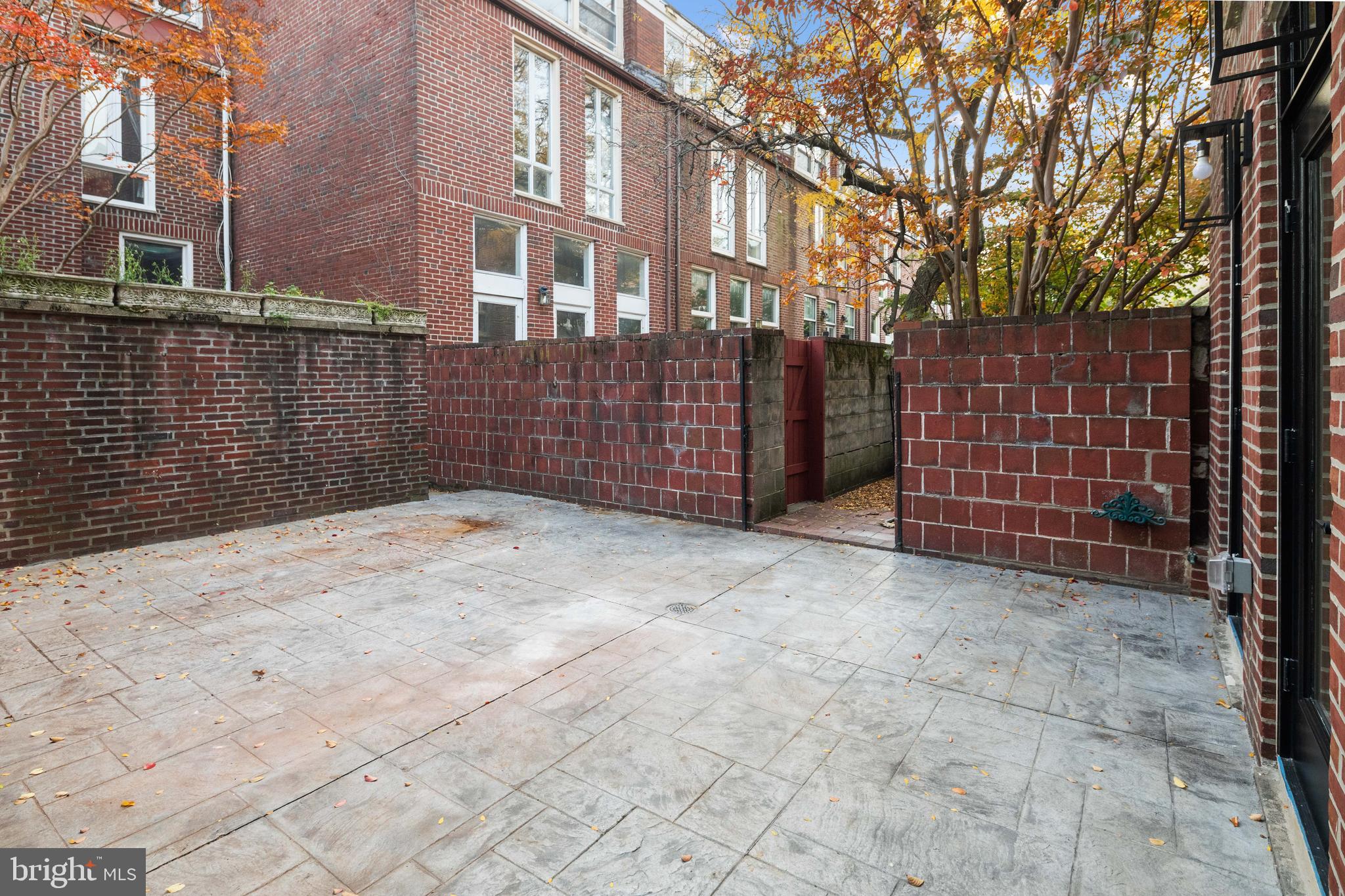 SOCIETY HILL - Residential