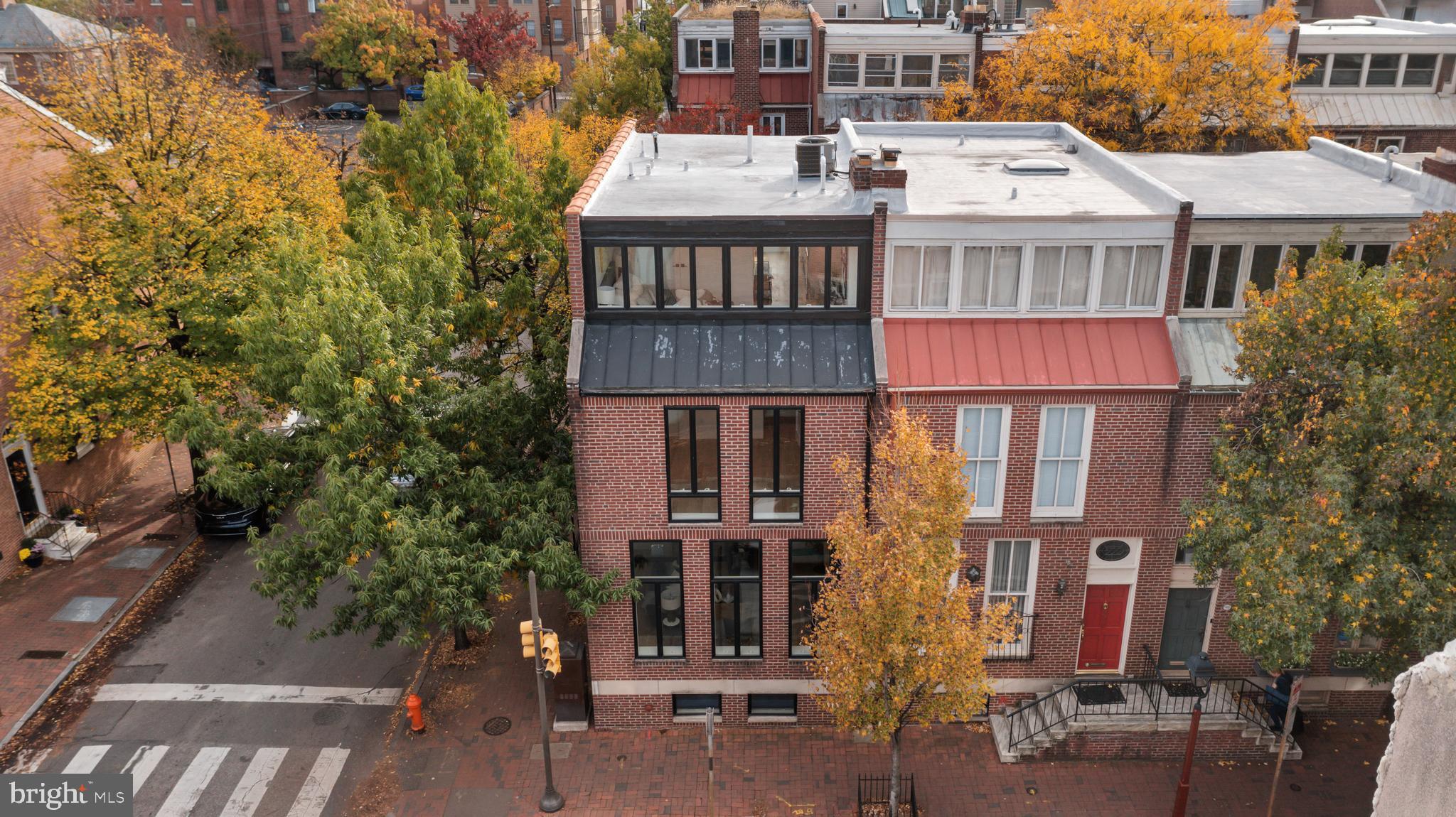 SOCIETY HILL - Residential