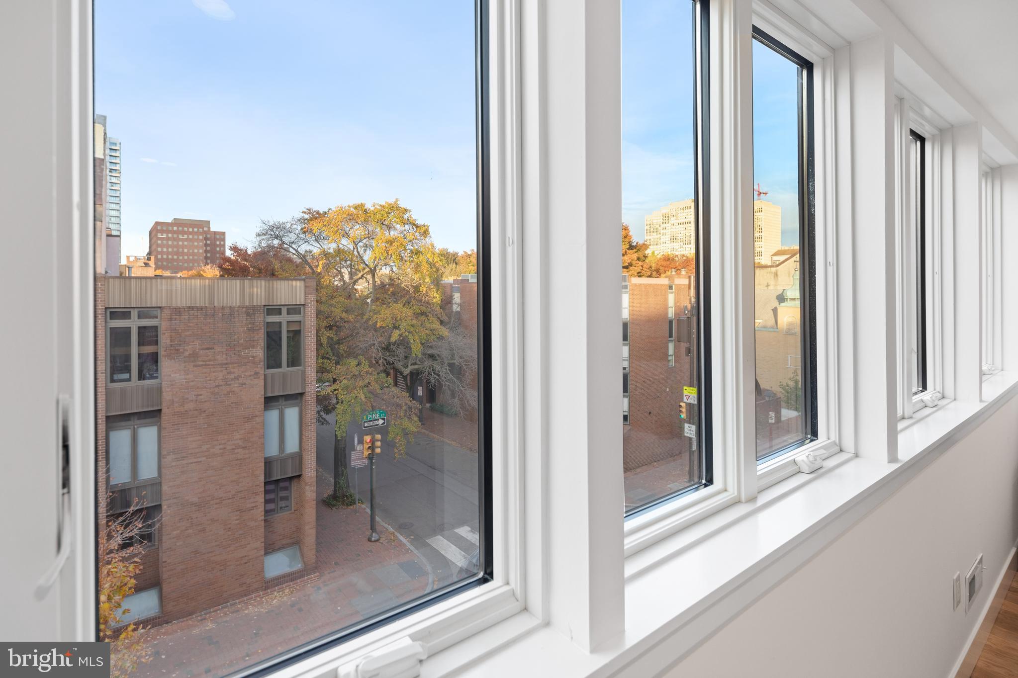 SOCIETY HILL - Residential