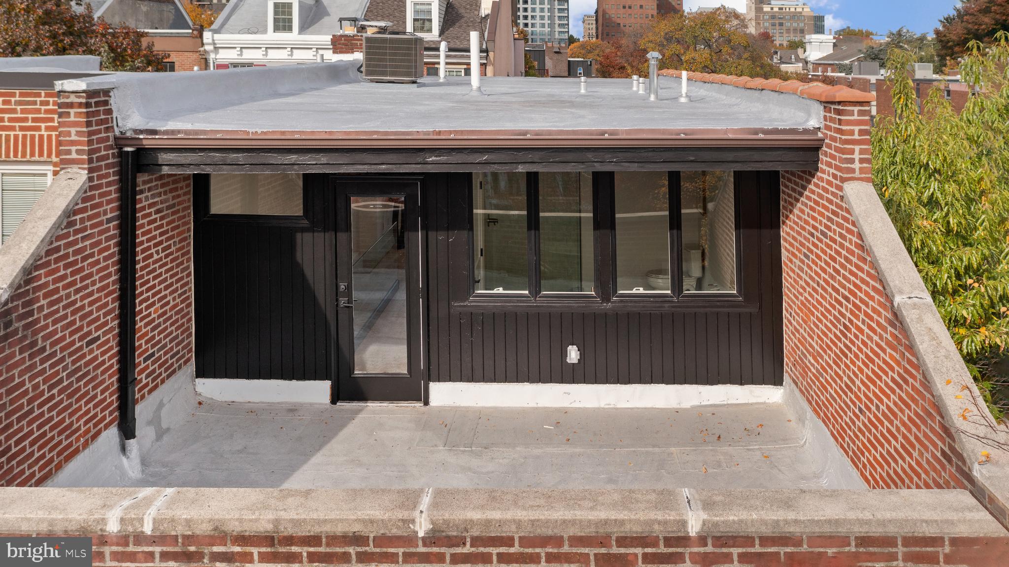 SOCIETY HILL - Residential