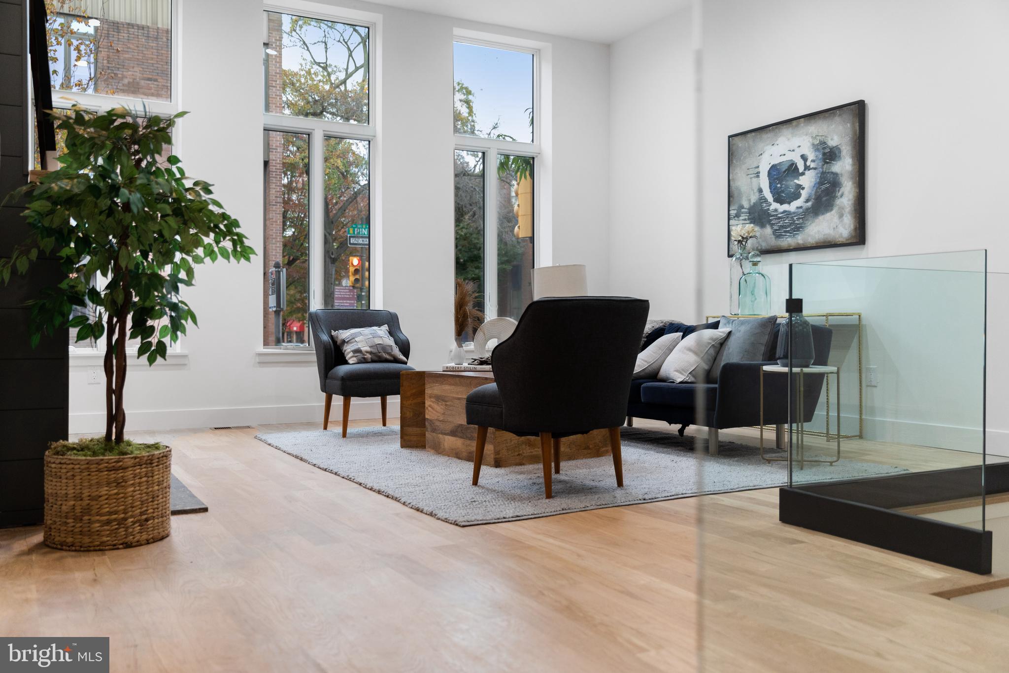 SOCIETY HILL - Residential