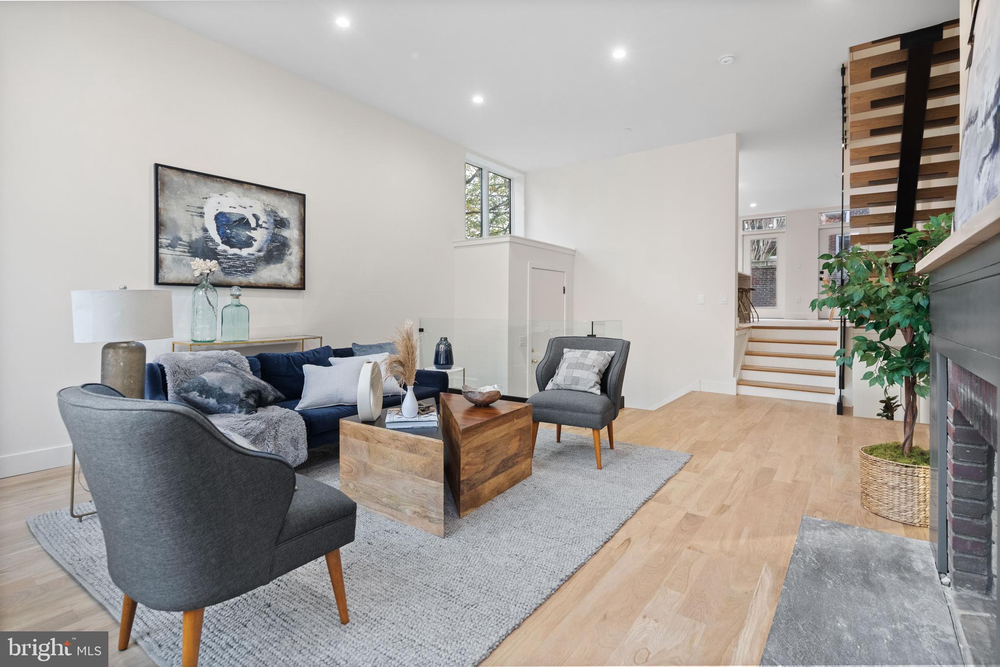 SOCIETY HILL - Residential