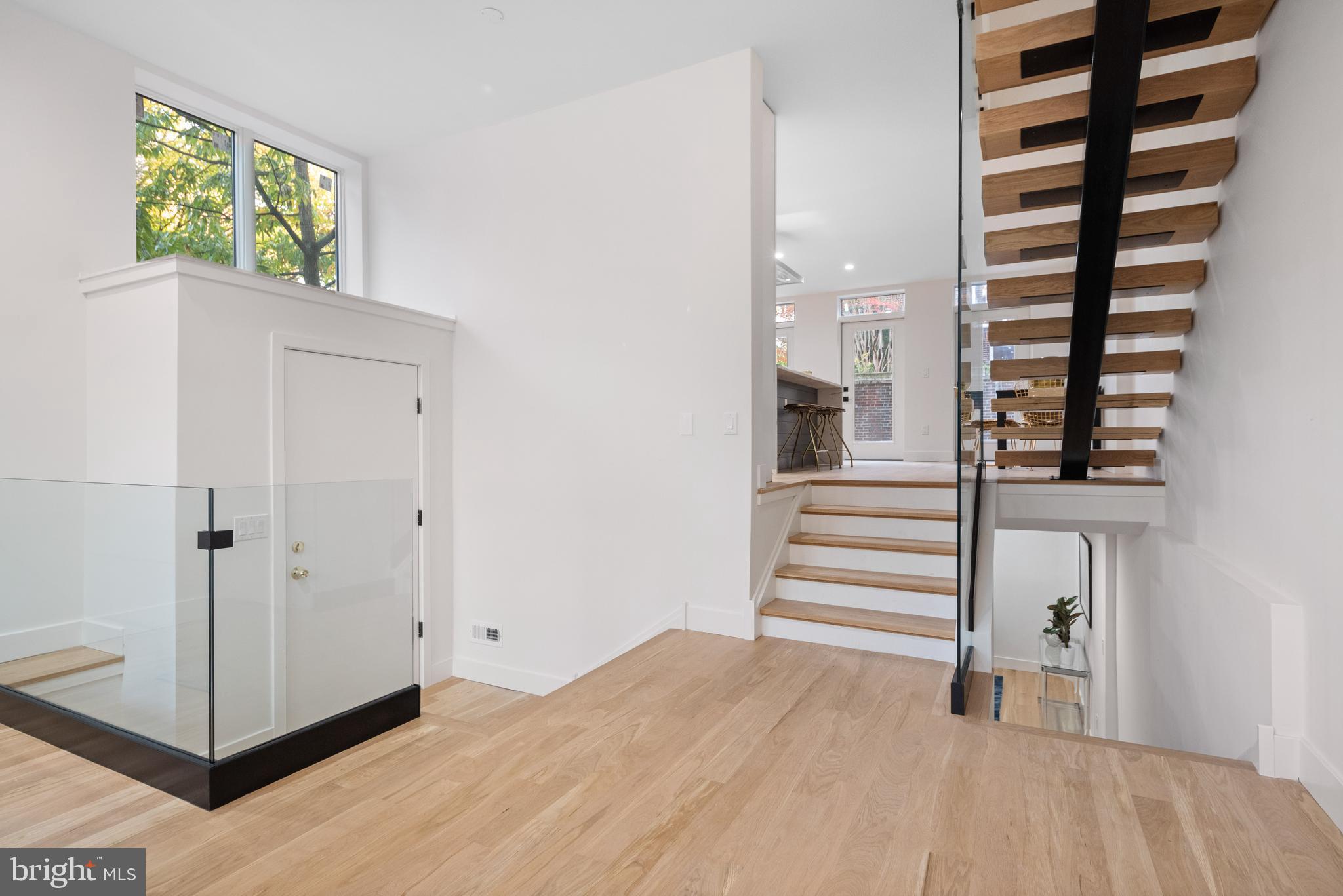 SOCIETY HILL - Residential