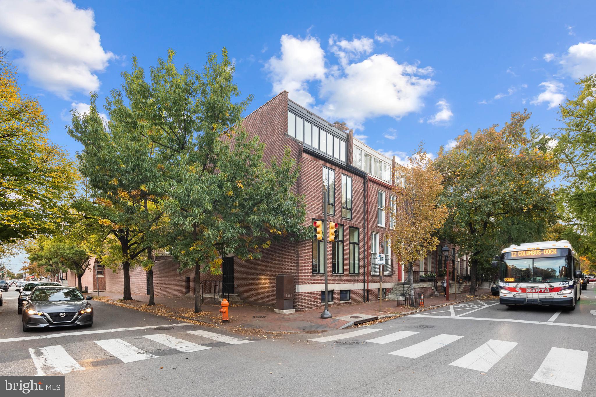 SOCIETY HILL - Residential