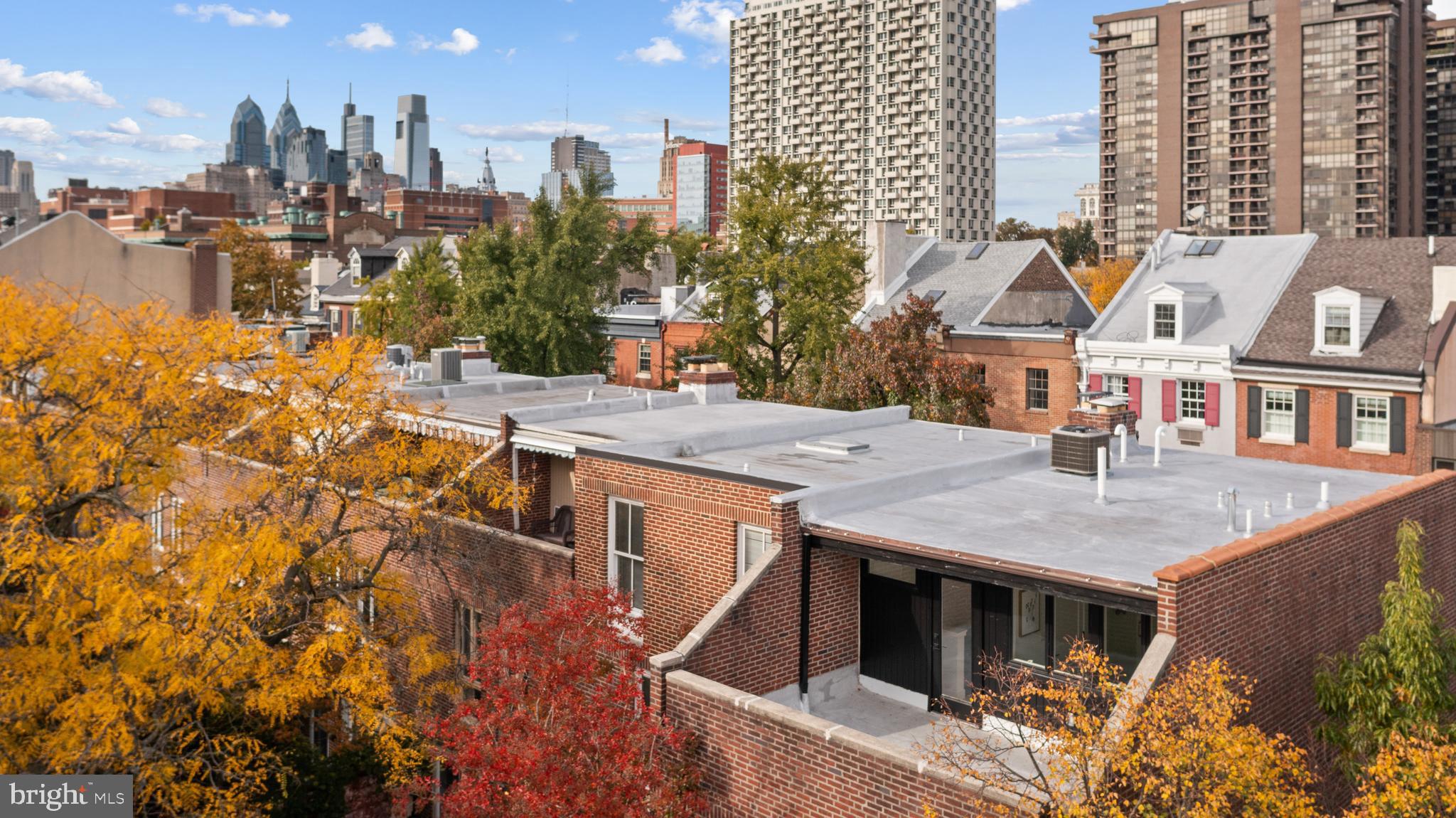 SOCIETY HILL - Residential
