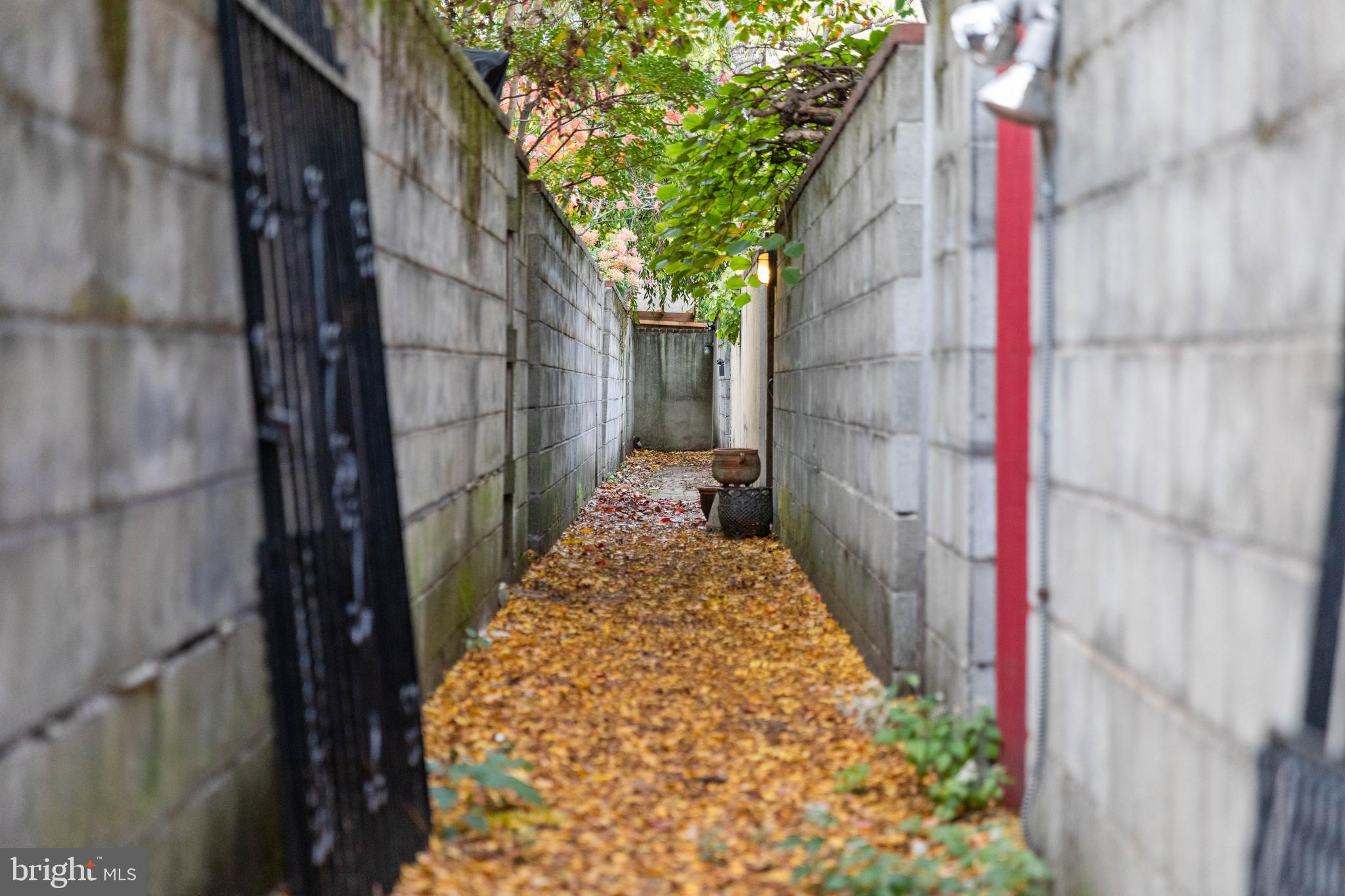 SOCIETY HILL - Residential