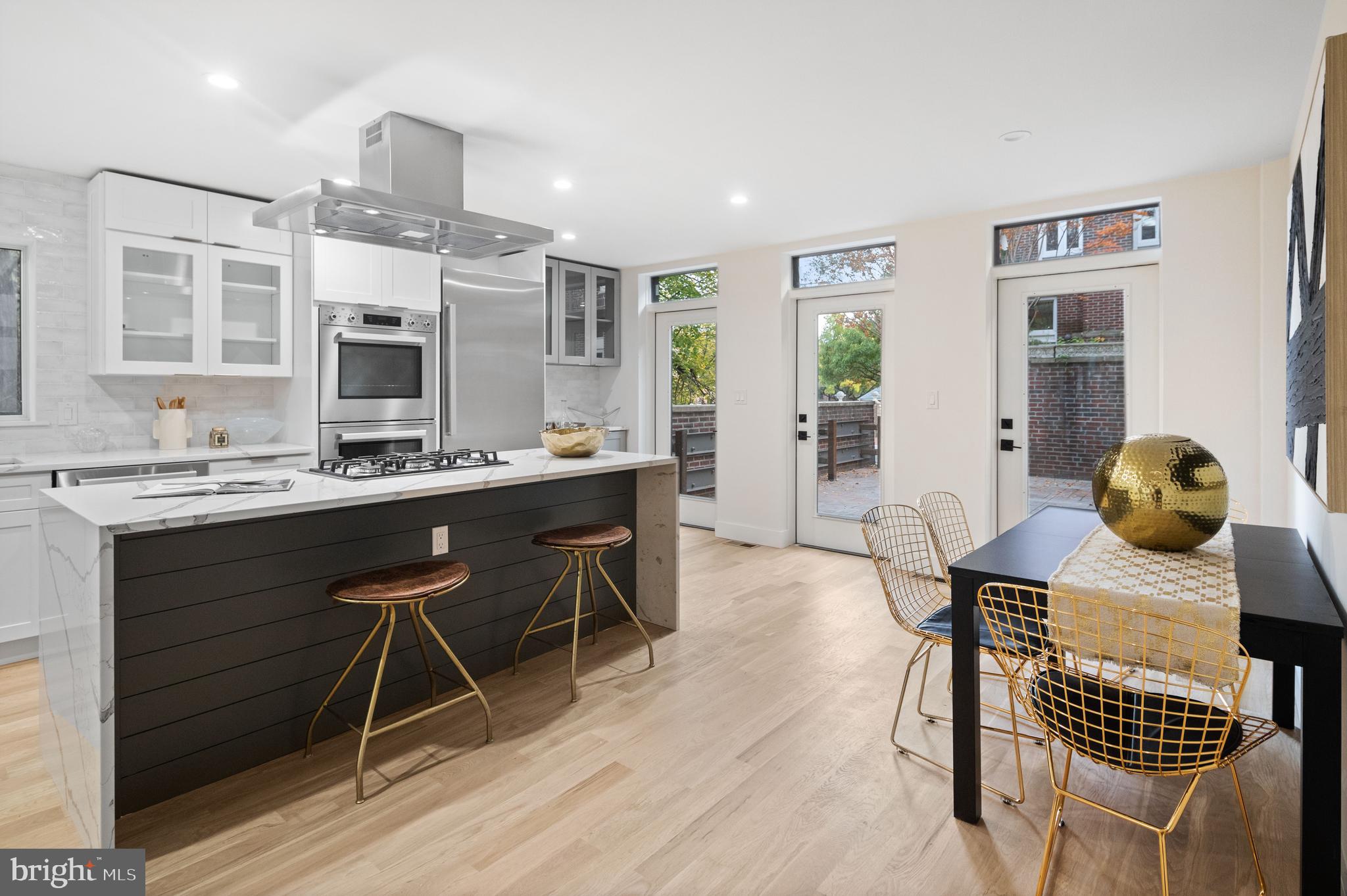 SOCIETY HILL - Residential