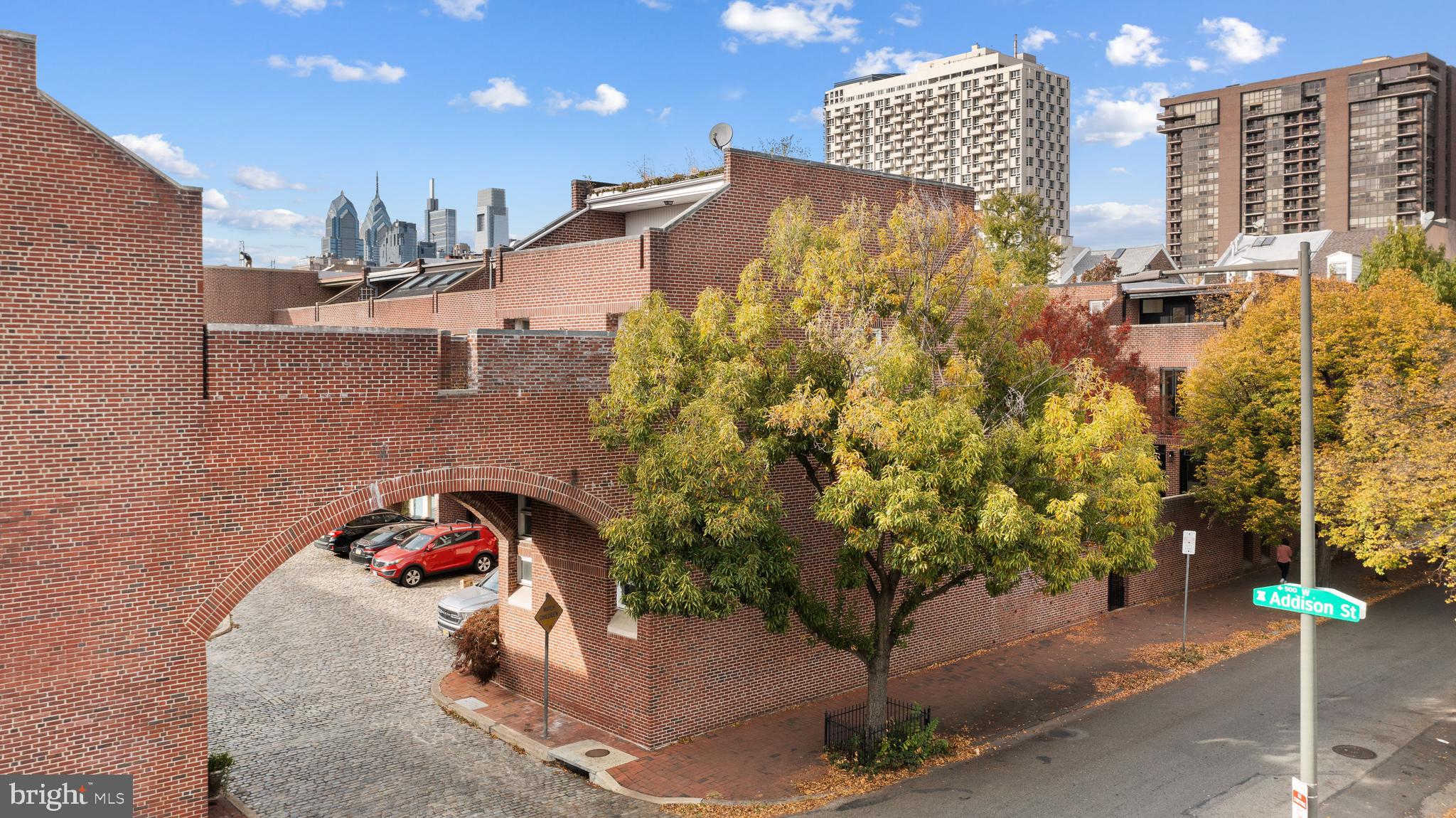SOCIETY HILL - Residential