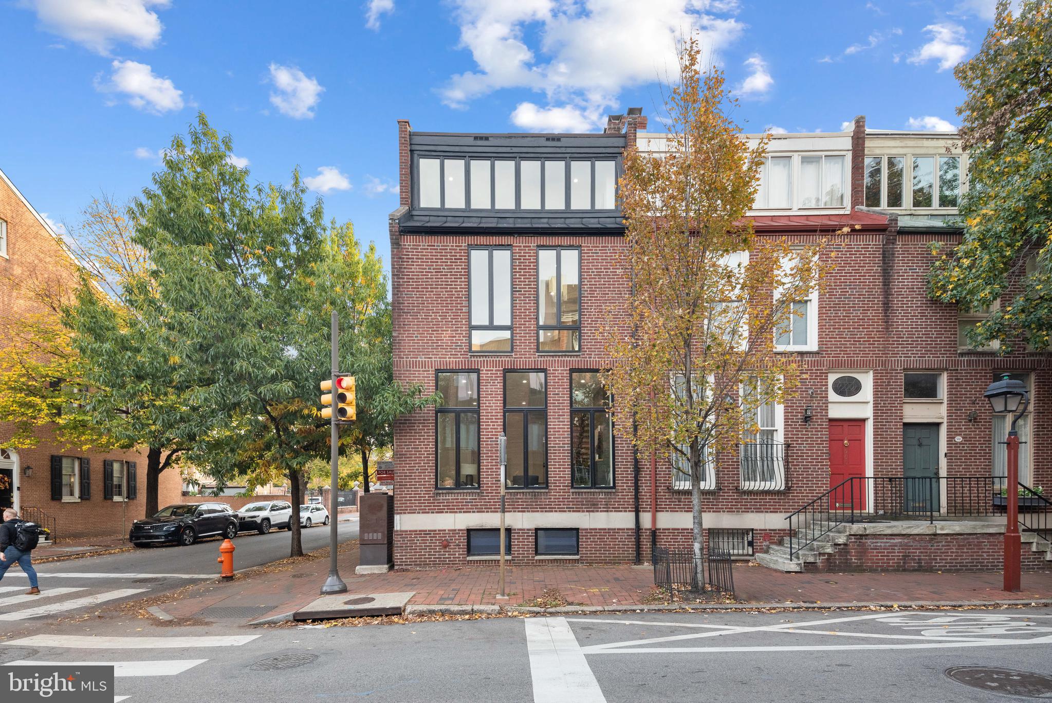 SOCIETY HILL - Residential