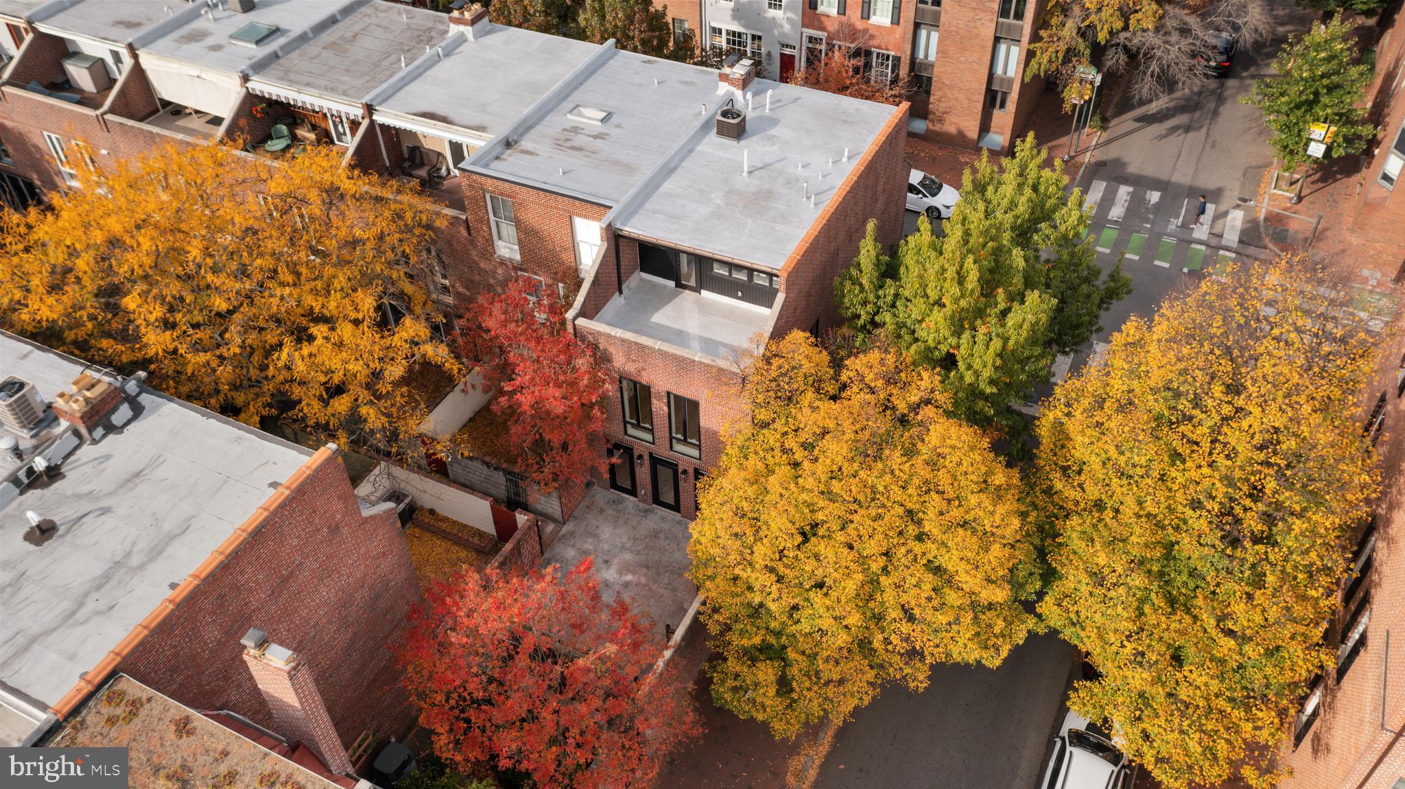 SOCIETY HILL - Residential