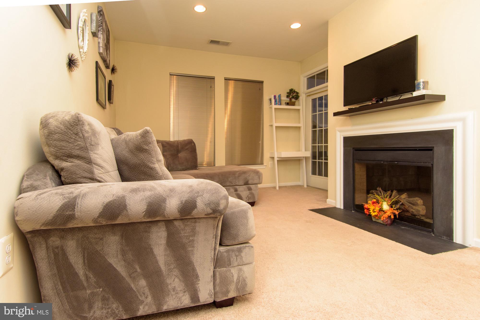 THE ADDISON AT ST PAUL - Residential