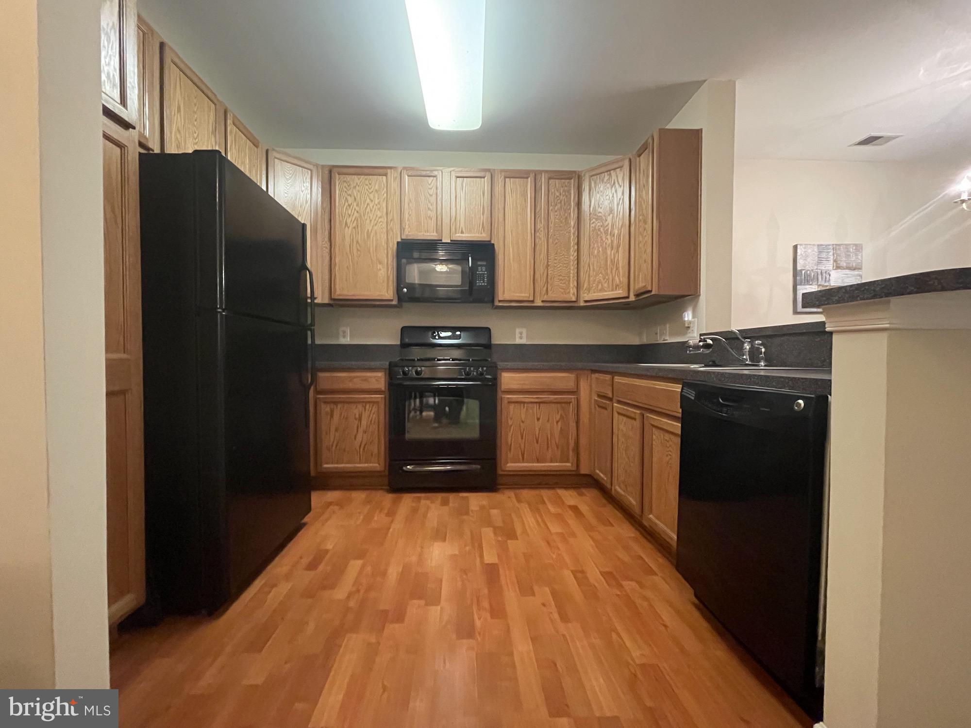 THE ADDISON AT ST PAUL - Residential