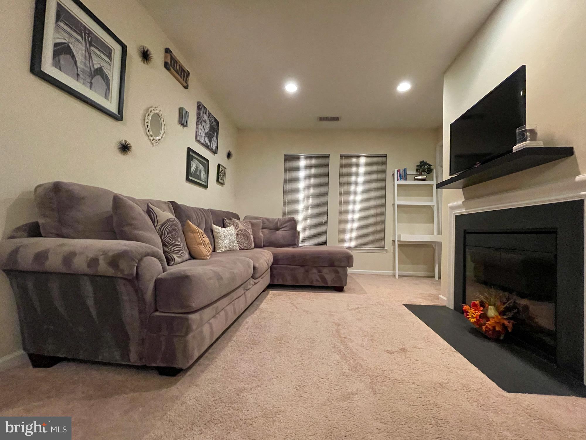 THE ADDISON AT ST PAUL - Residential