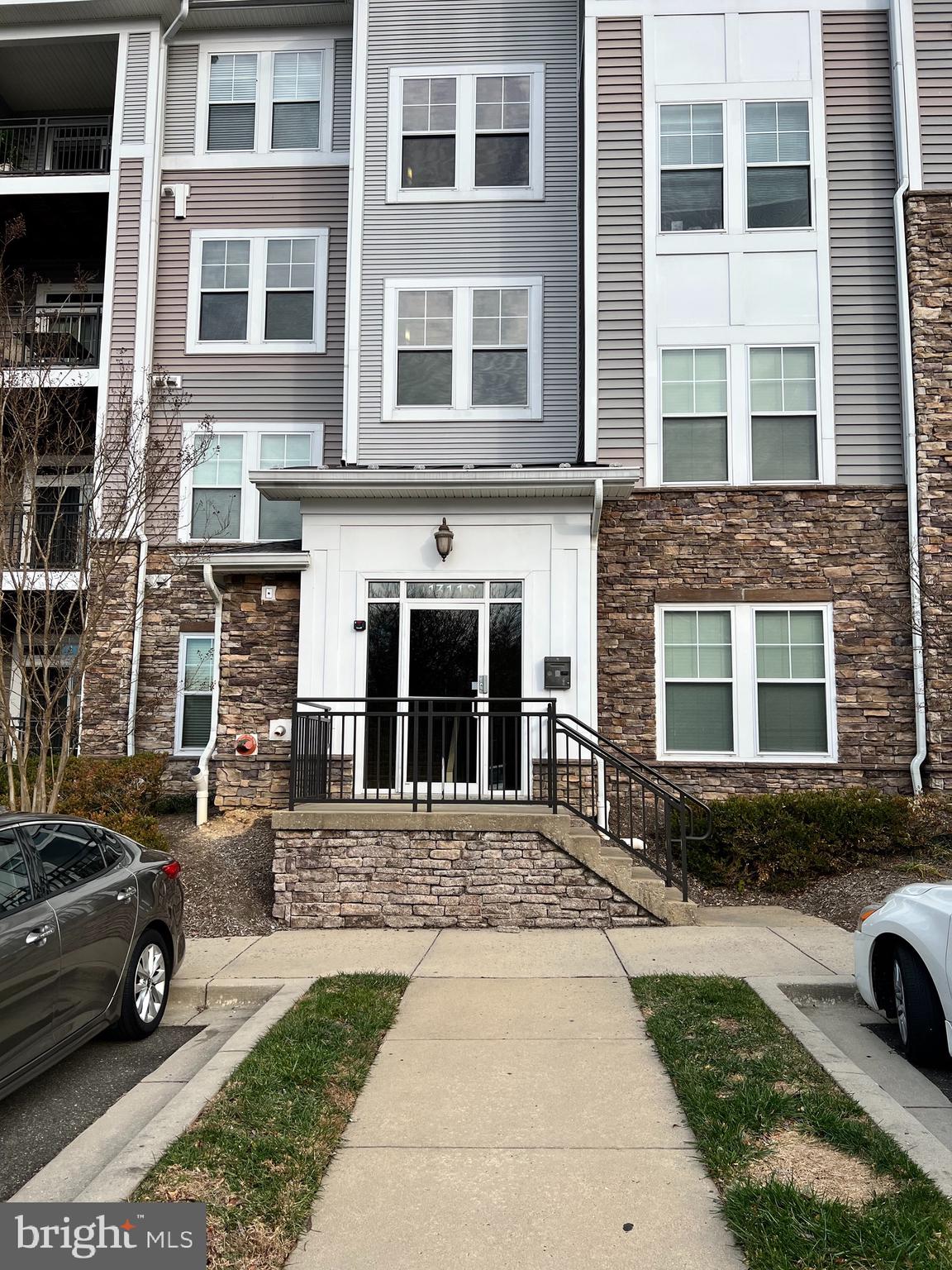 THE ADDISON AT ST PAUL - Residential