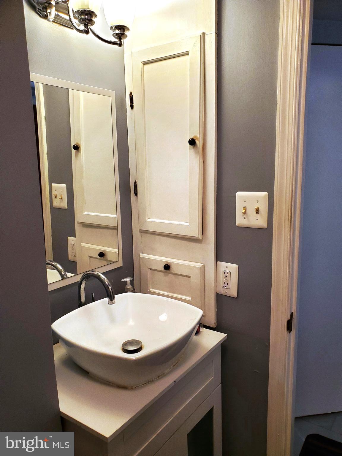 HUNTERS CREEK - Residential Lease