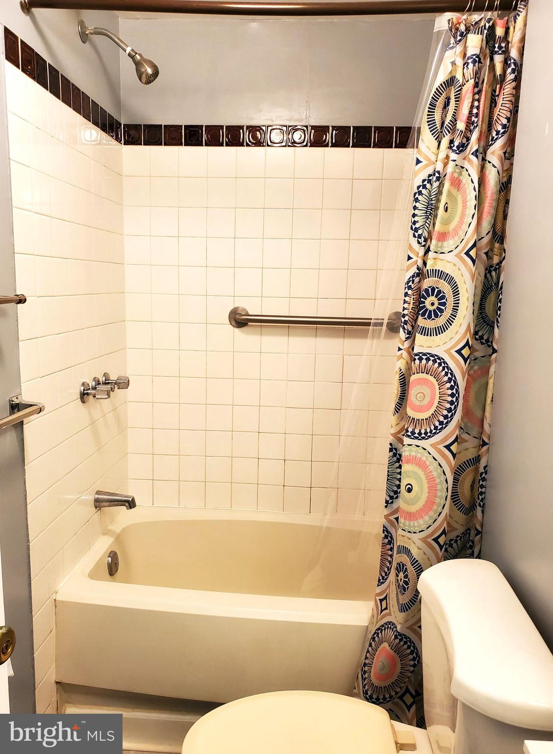 HUNTERS CREEK - Residential Lease