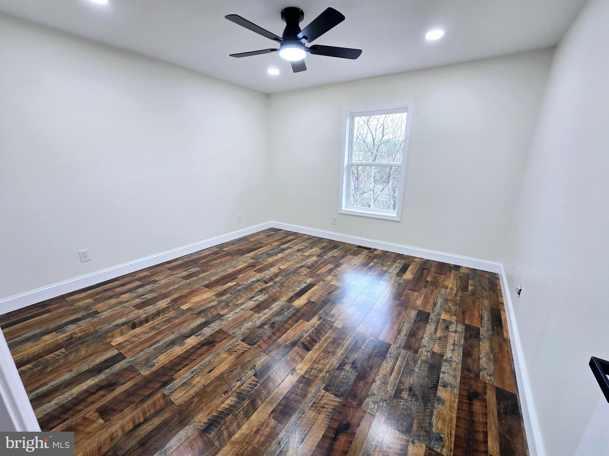 WINDOVER HILLS - Residential