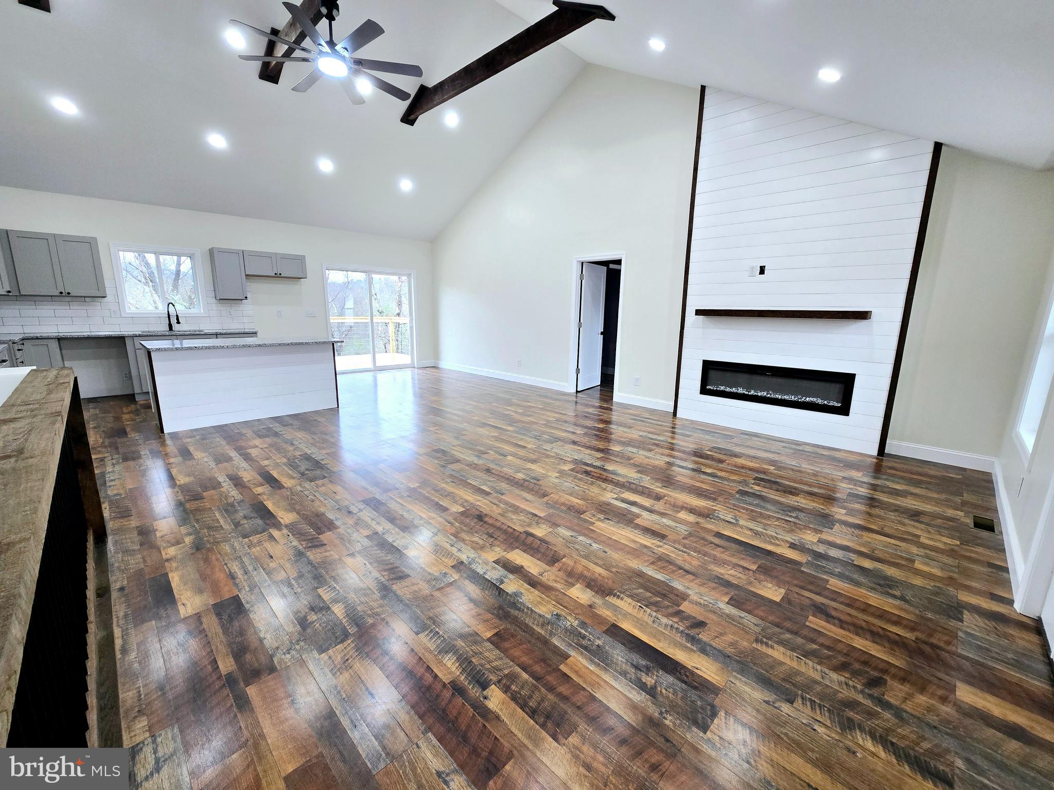 WINDOVER HILLS - Residential