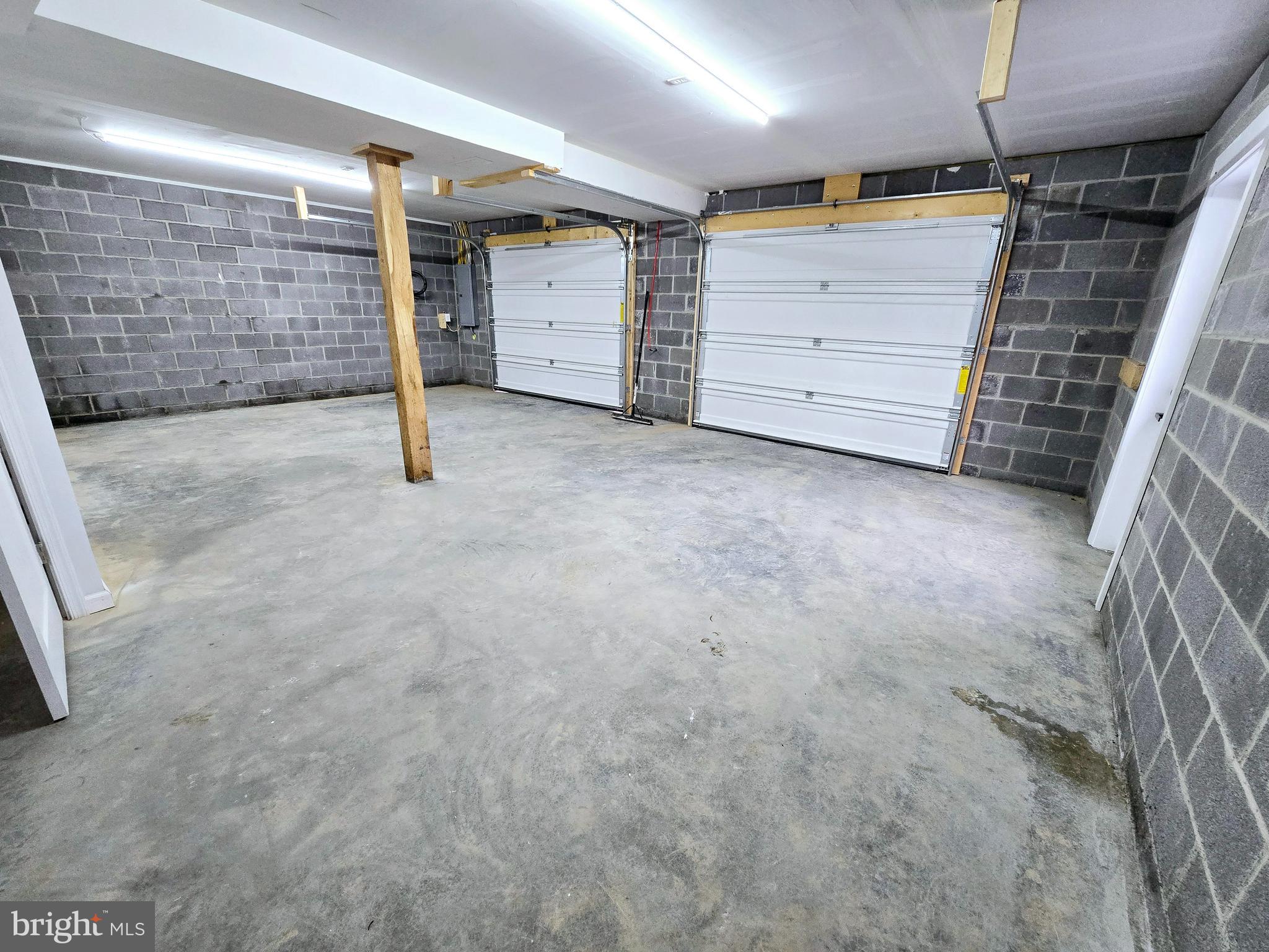 WINDOVER HILLS - Residential