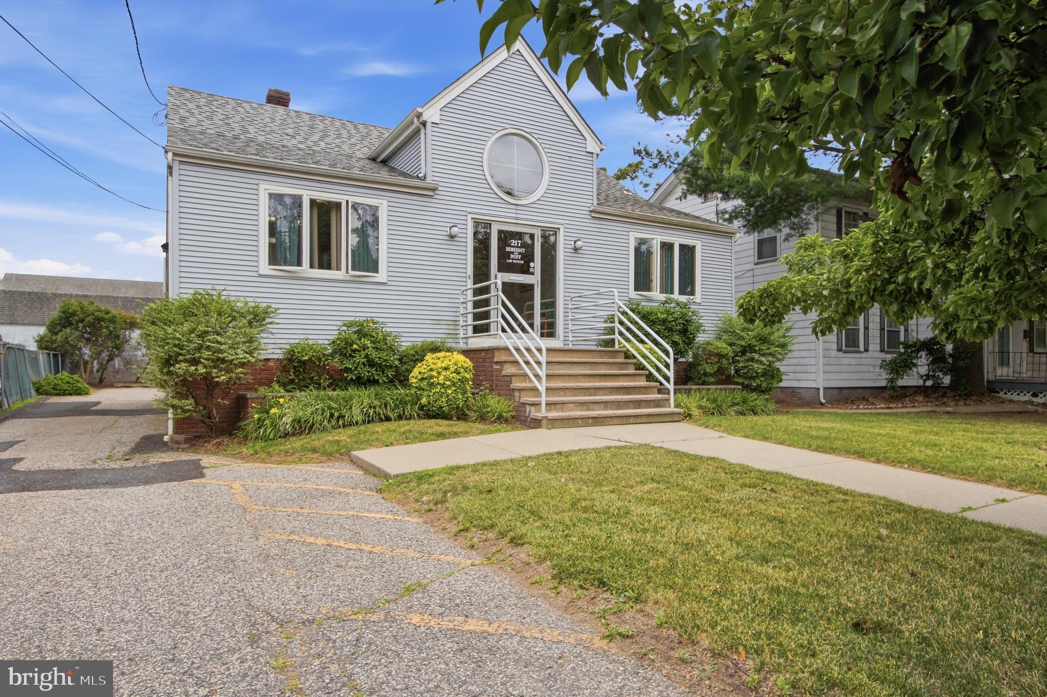 Photo 1 of 25 — 217 MAIN STREET, WOODBRIDGE, NJ 07095