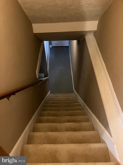 GREENVIEW VILLAGE - Residential Lease