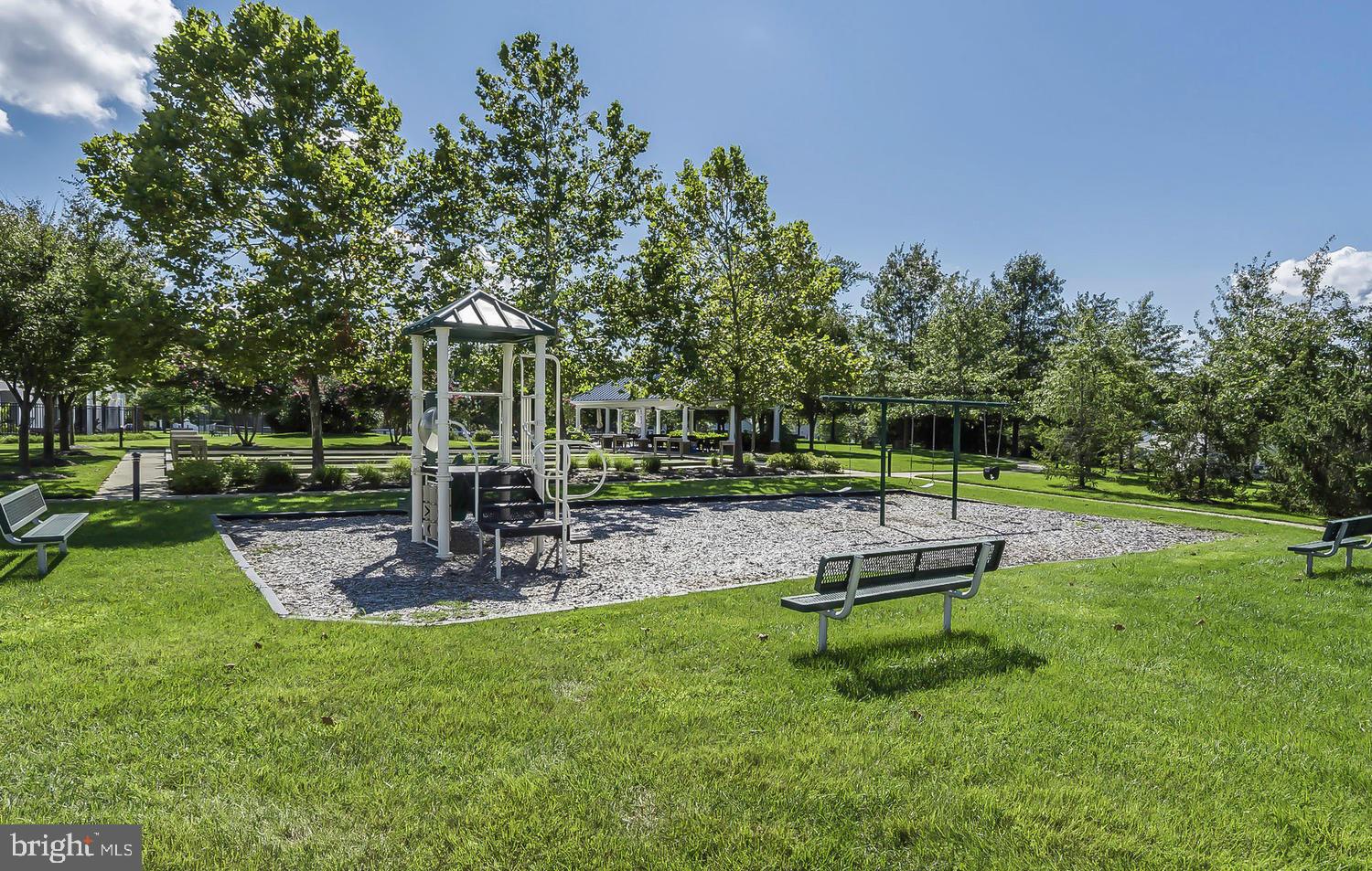 SYMPHONY VILLAGE AT CENTREVILLE - Residential