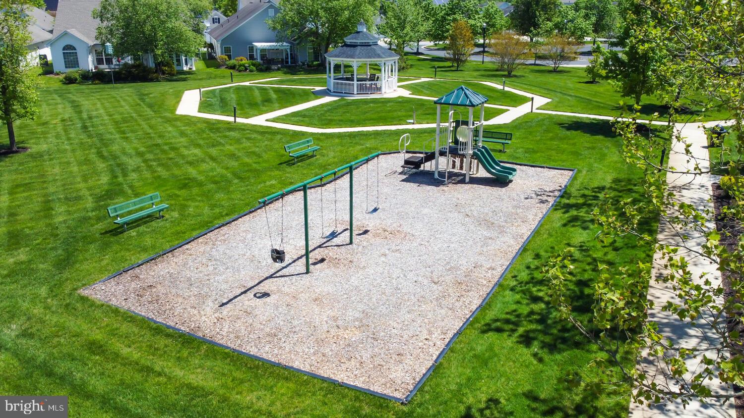 SYMPHONY VILLAGE AT CENTREVILLE - Residential