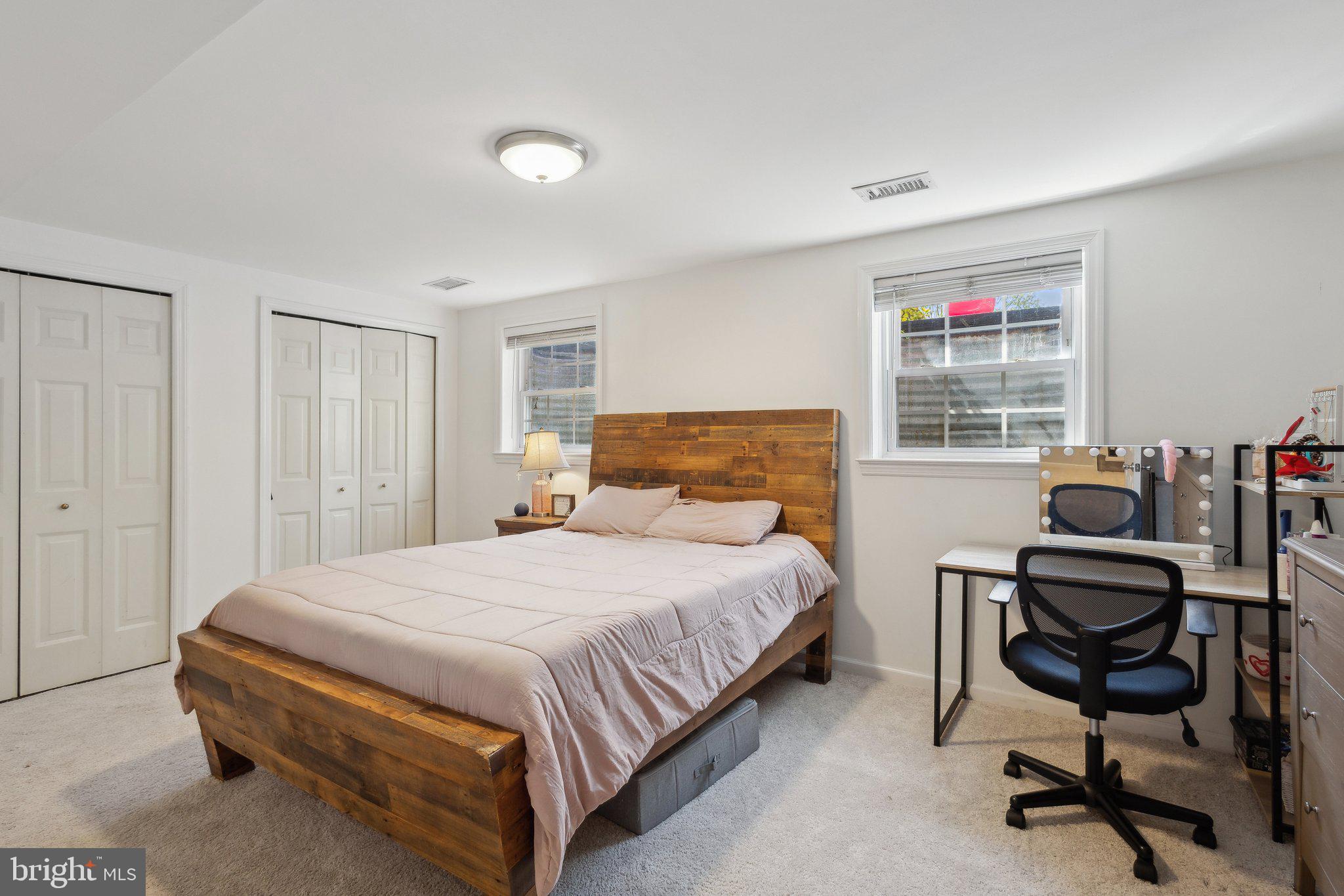 ROYAL COURT - Residential