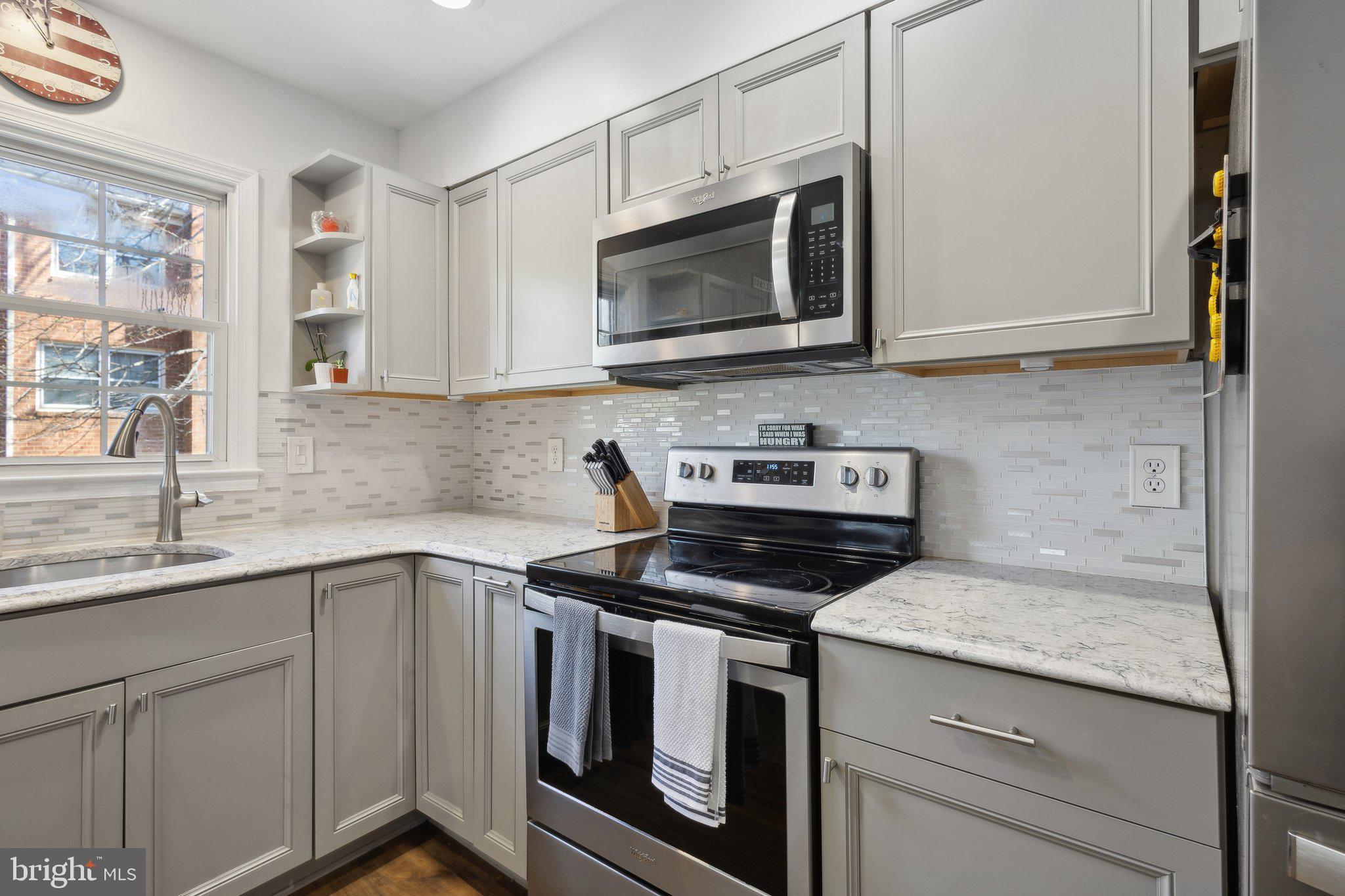 ROYAL COURT - Residential