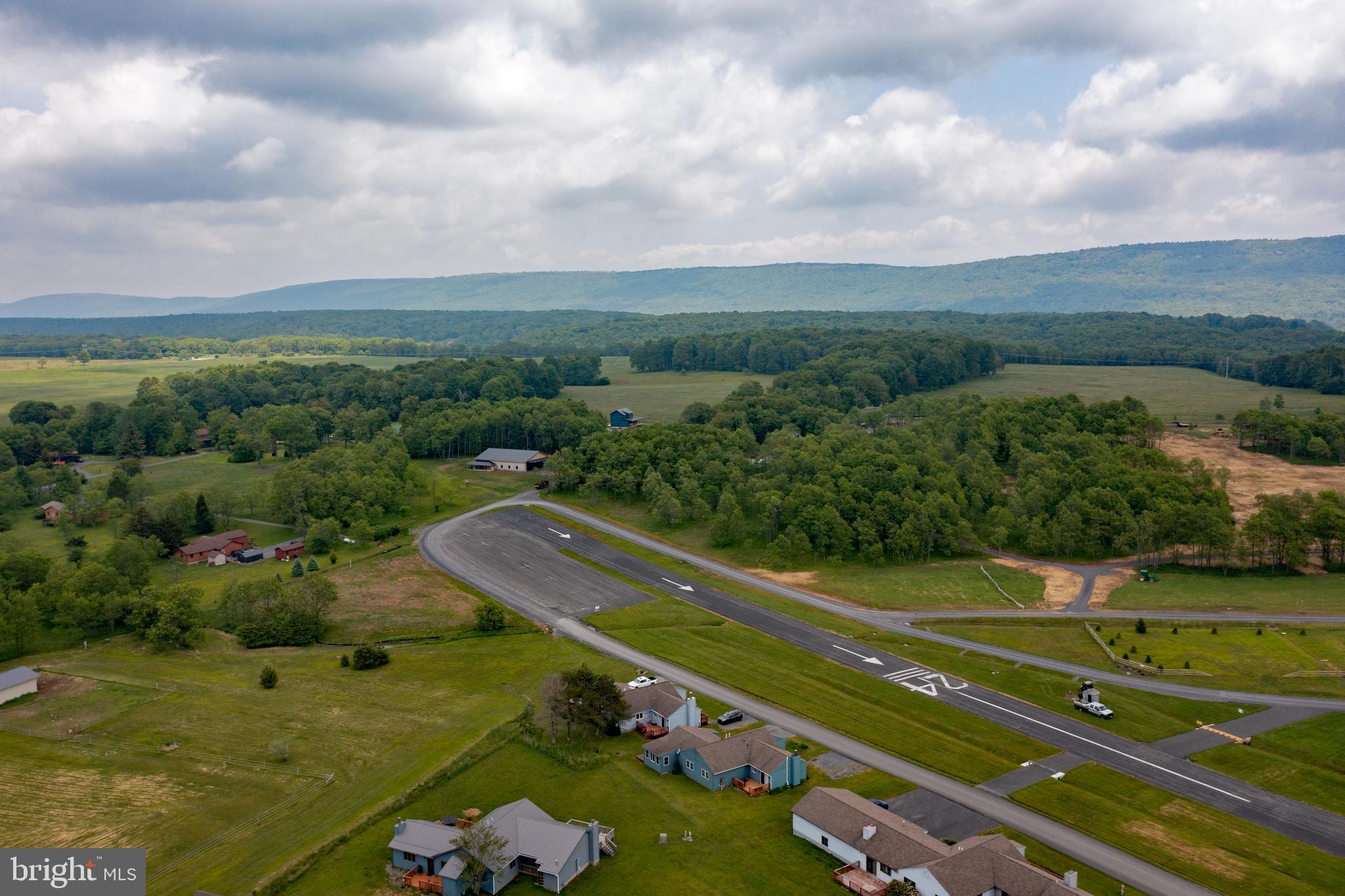 WINDWOOD FLY IN RESORT - Land