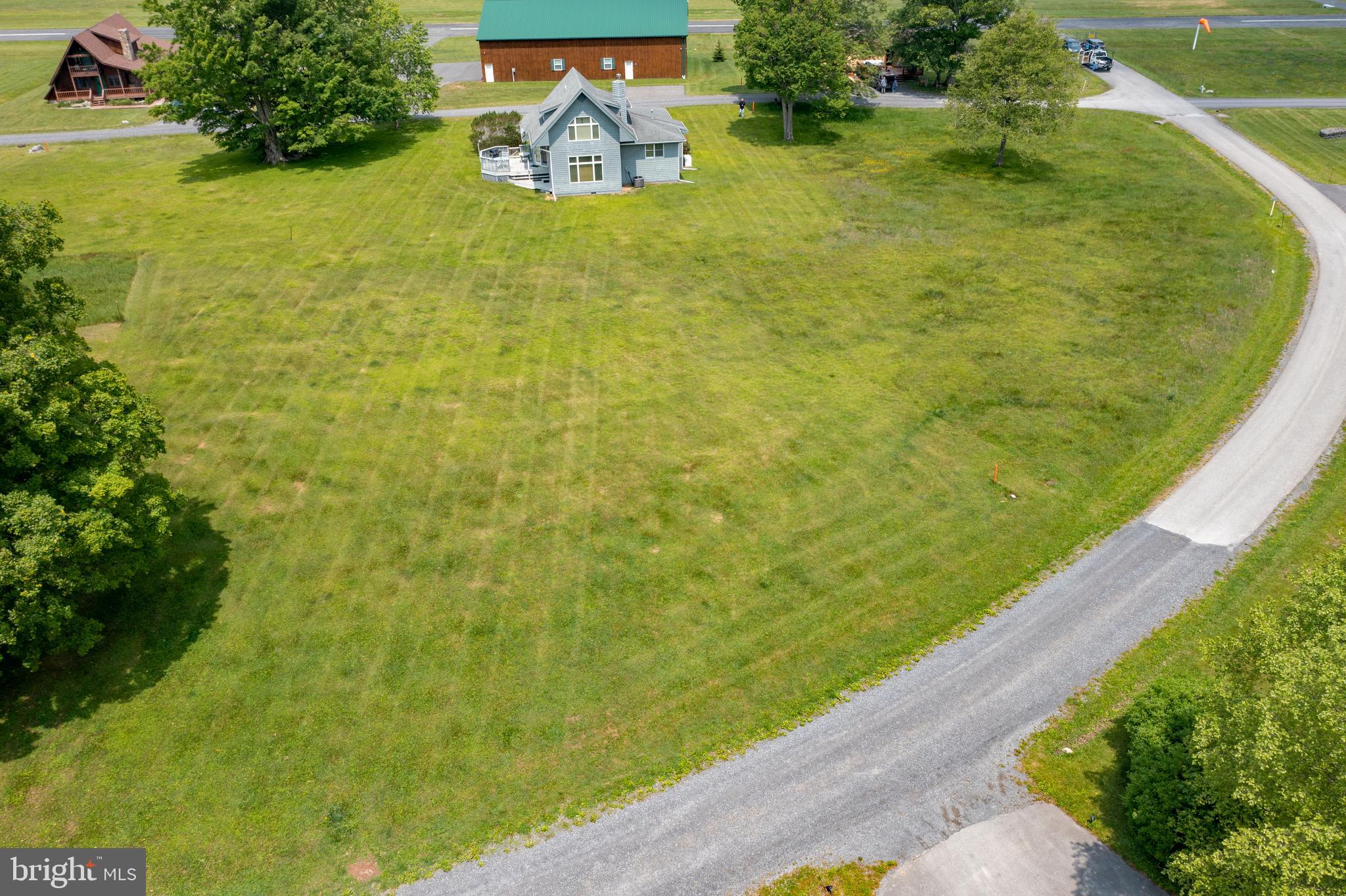 WINDWOOD FLY IN RESORT - Land