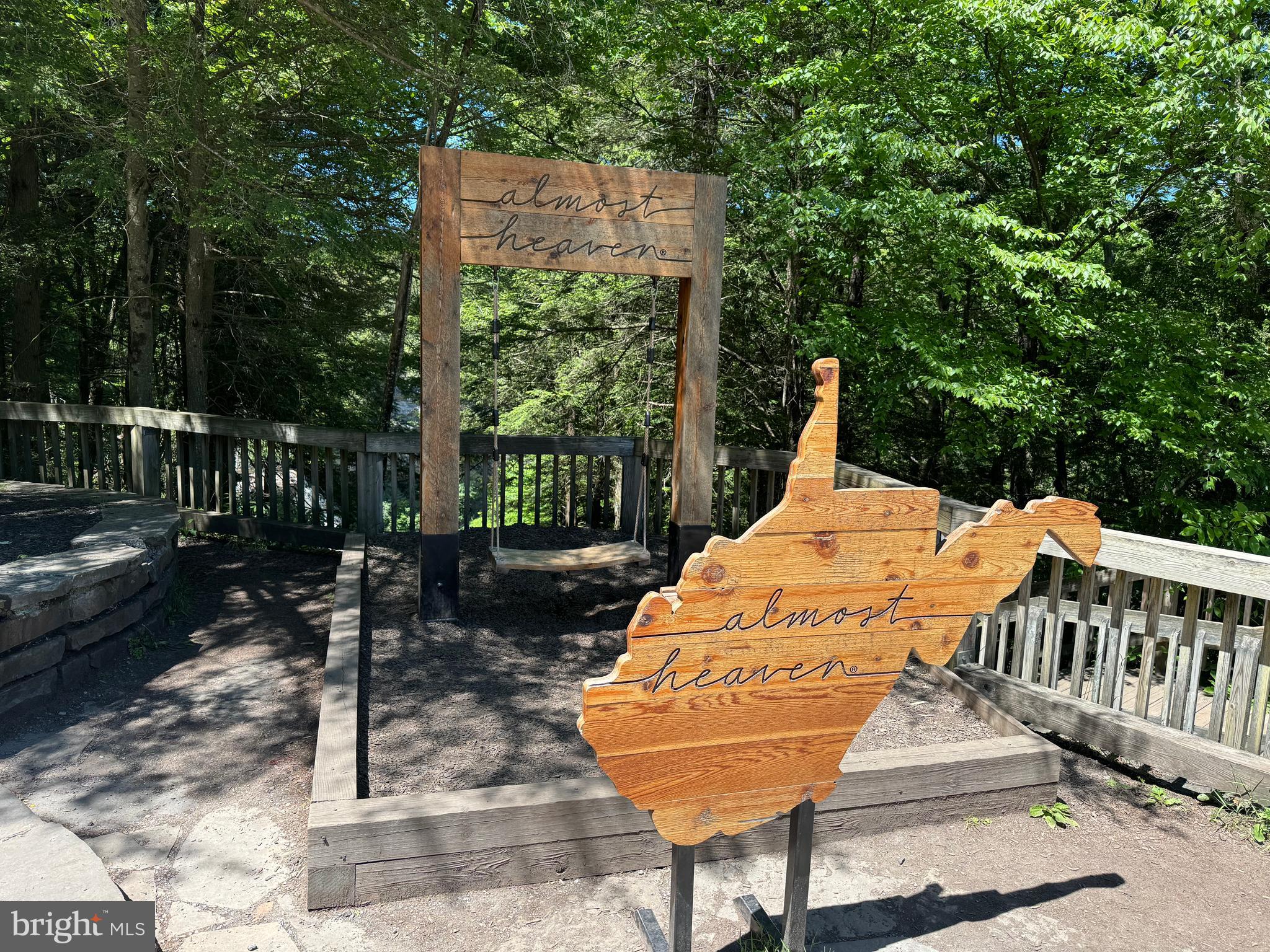 WINDWOOD FLY IN RESORT - Land