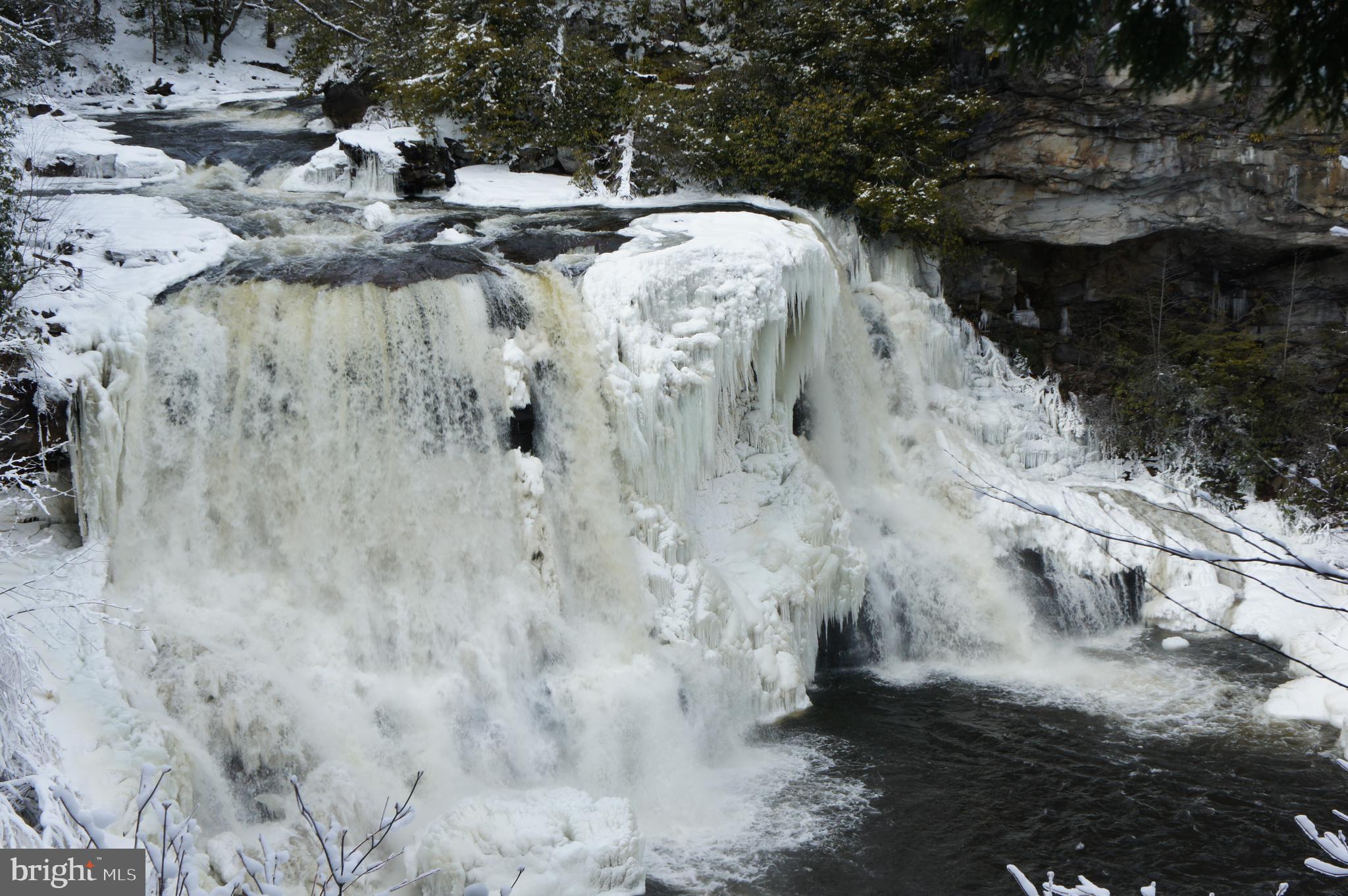 WINDWOOD FLY IN RESORT - Land